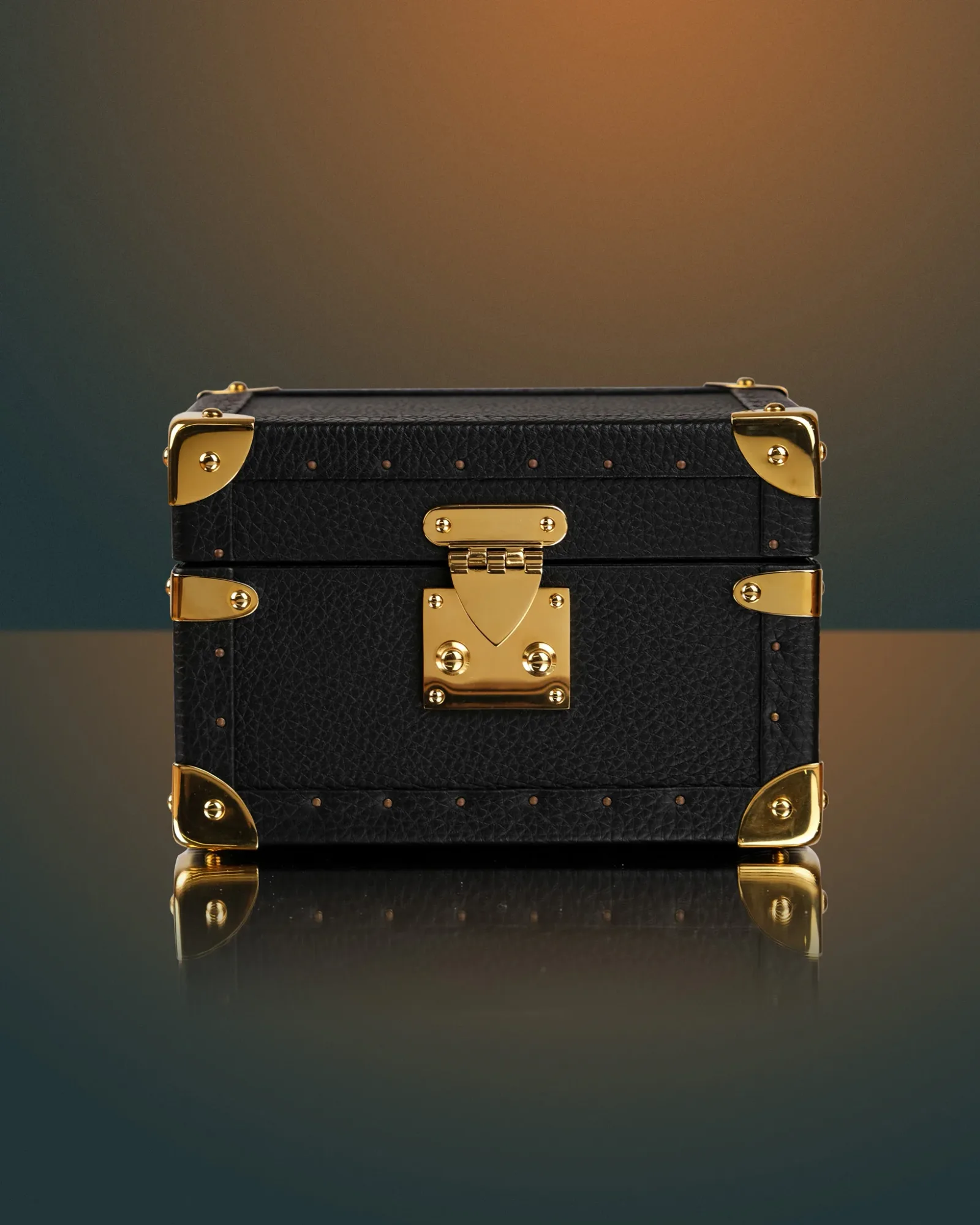 Ảnh Studio Trunk chứa trang sức - Gold Hardware - Luxury - Da Clemence black - KOI Leather