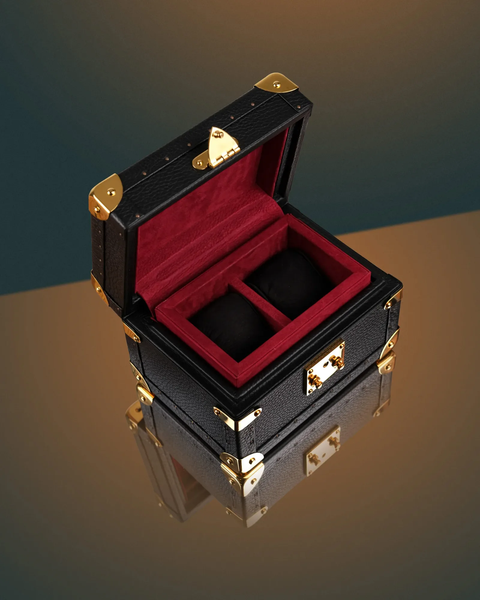 Ảnh Studio Trunk chứa trang sức - Gold Hardware - Luxury - Da Clemence black - KOI Leather