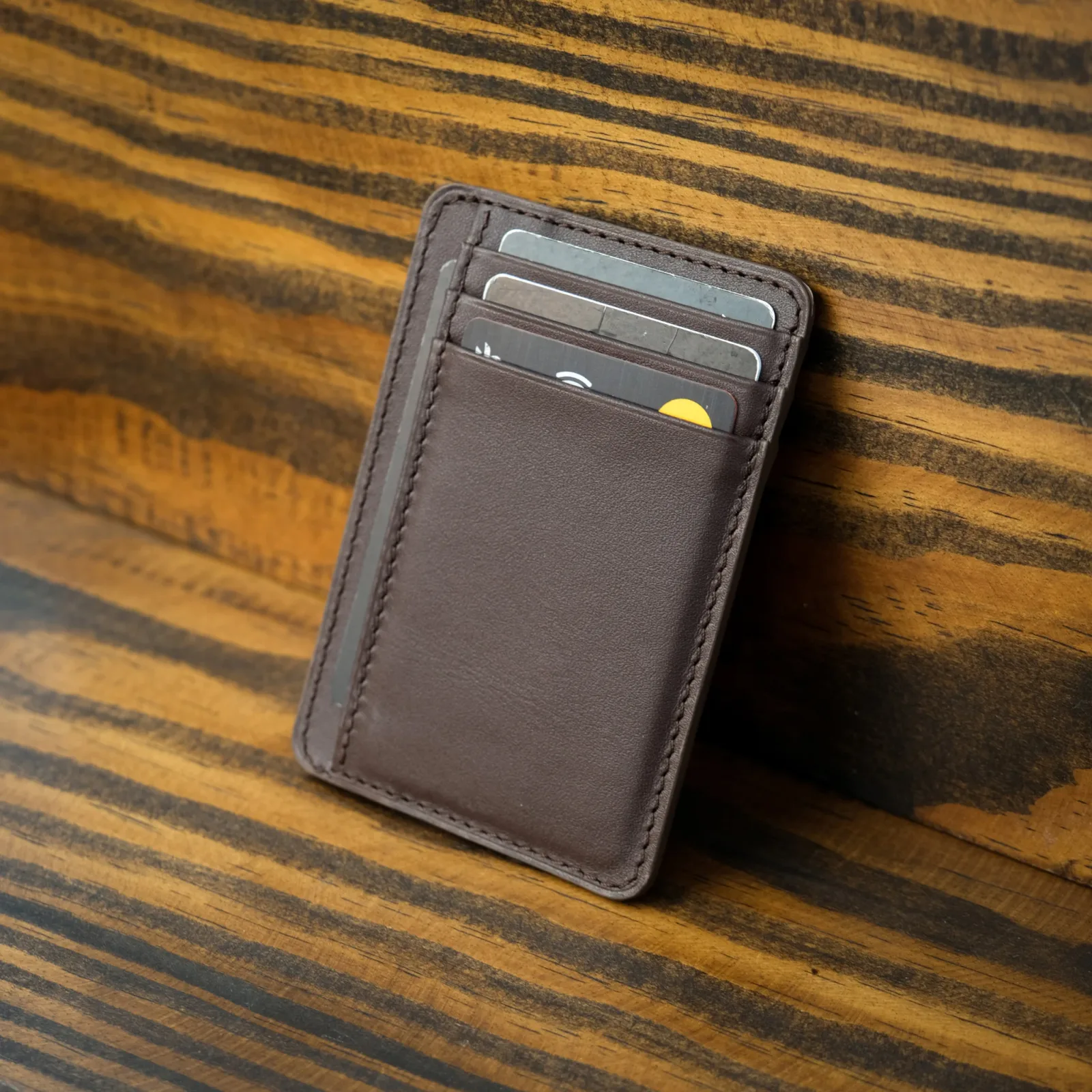 Ảnh Studio Ví Amazone - KOI Leather
