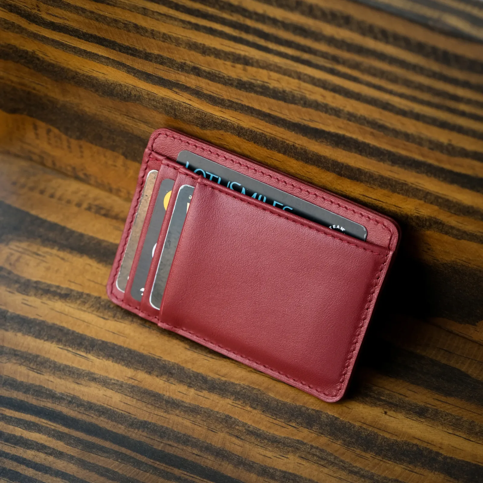 Ảnh Studio Ví Amazone - KOI Leather