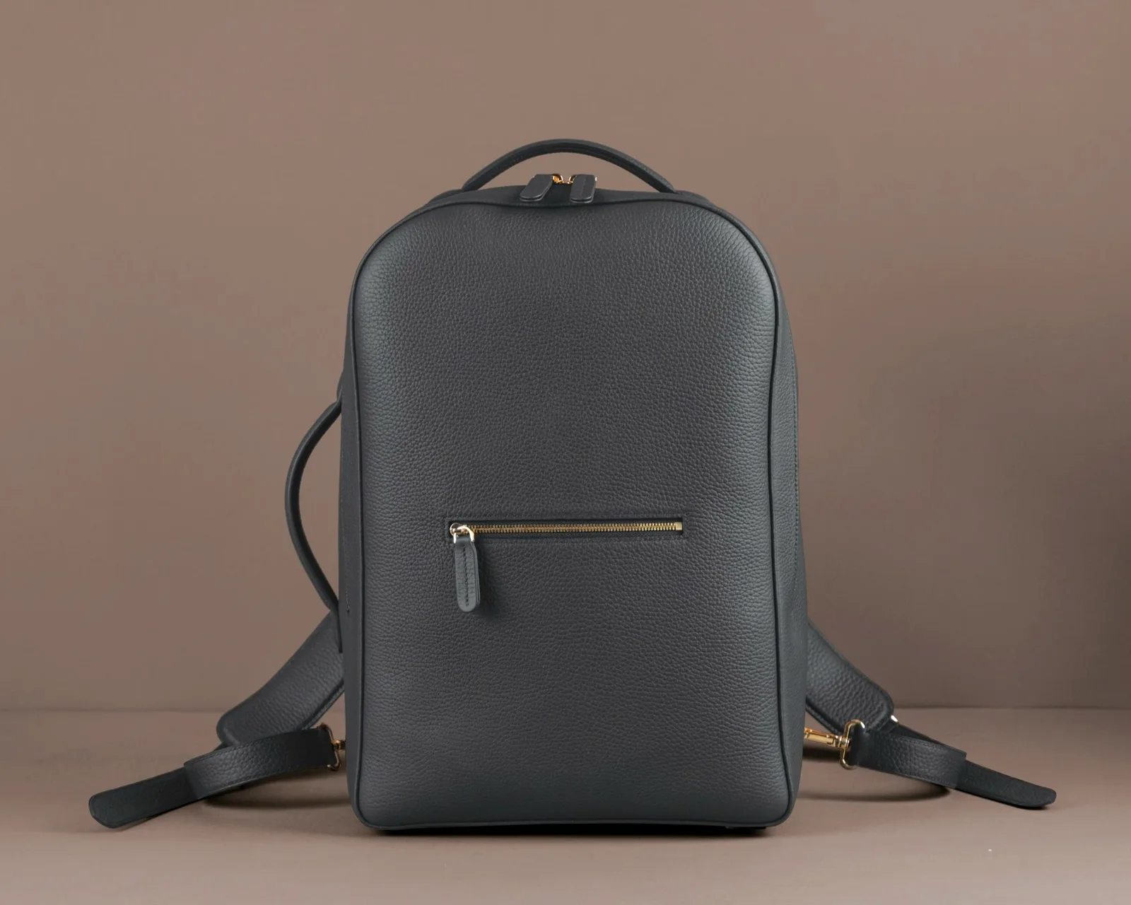 Ảnh Studio Balo da bò Togo màu xám Etain quai xách đa năng - Koi Leather