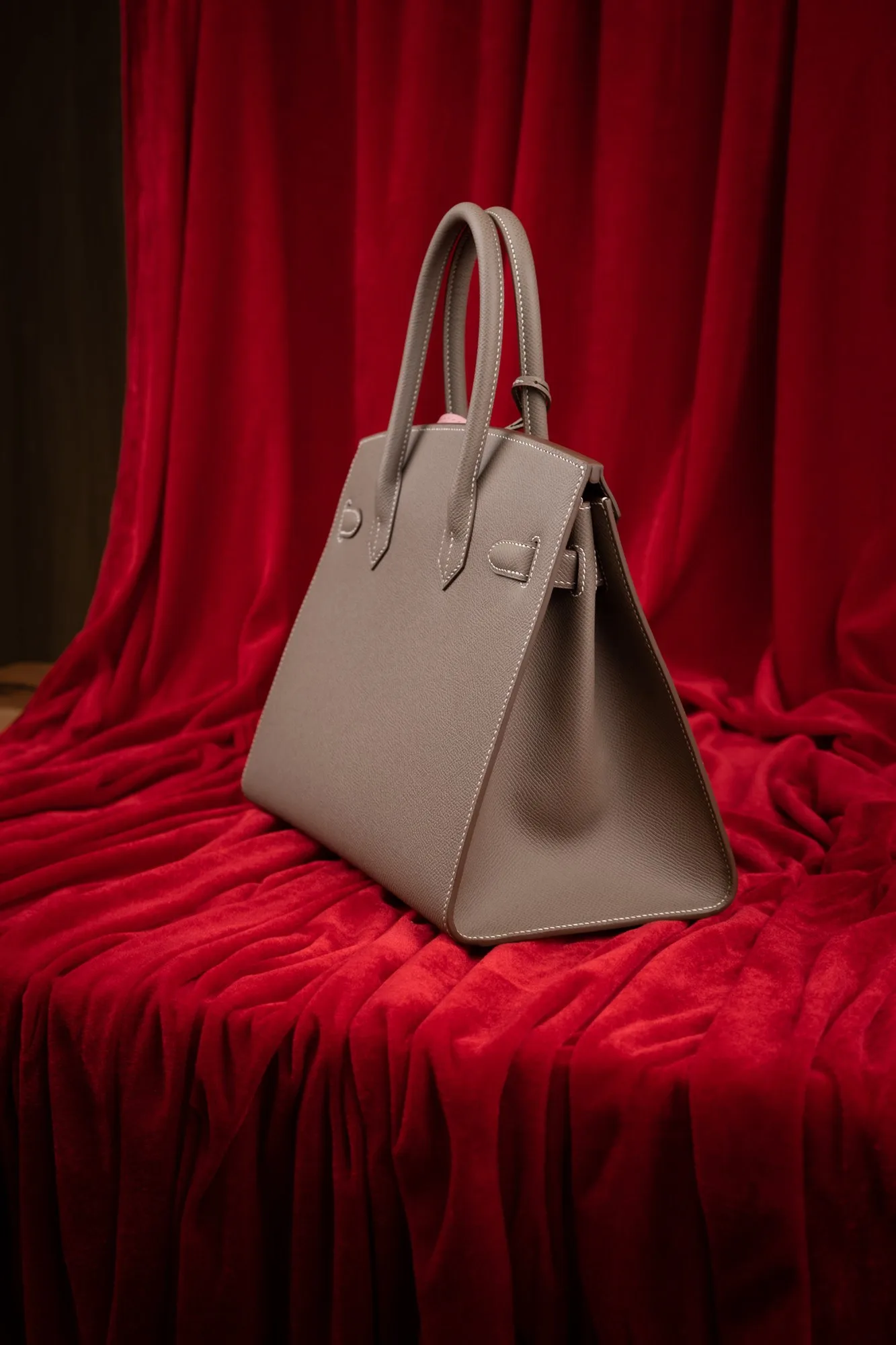 Ảnh Studio Túi xách da Epsom dáng hộp quai đôi 30cm màu Etoupe - Koi Leather