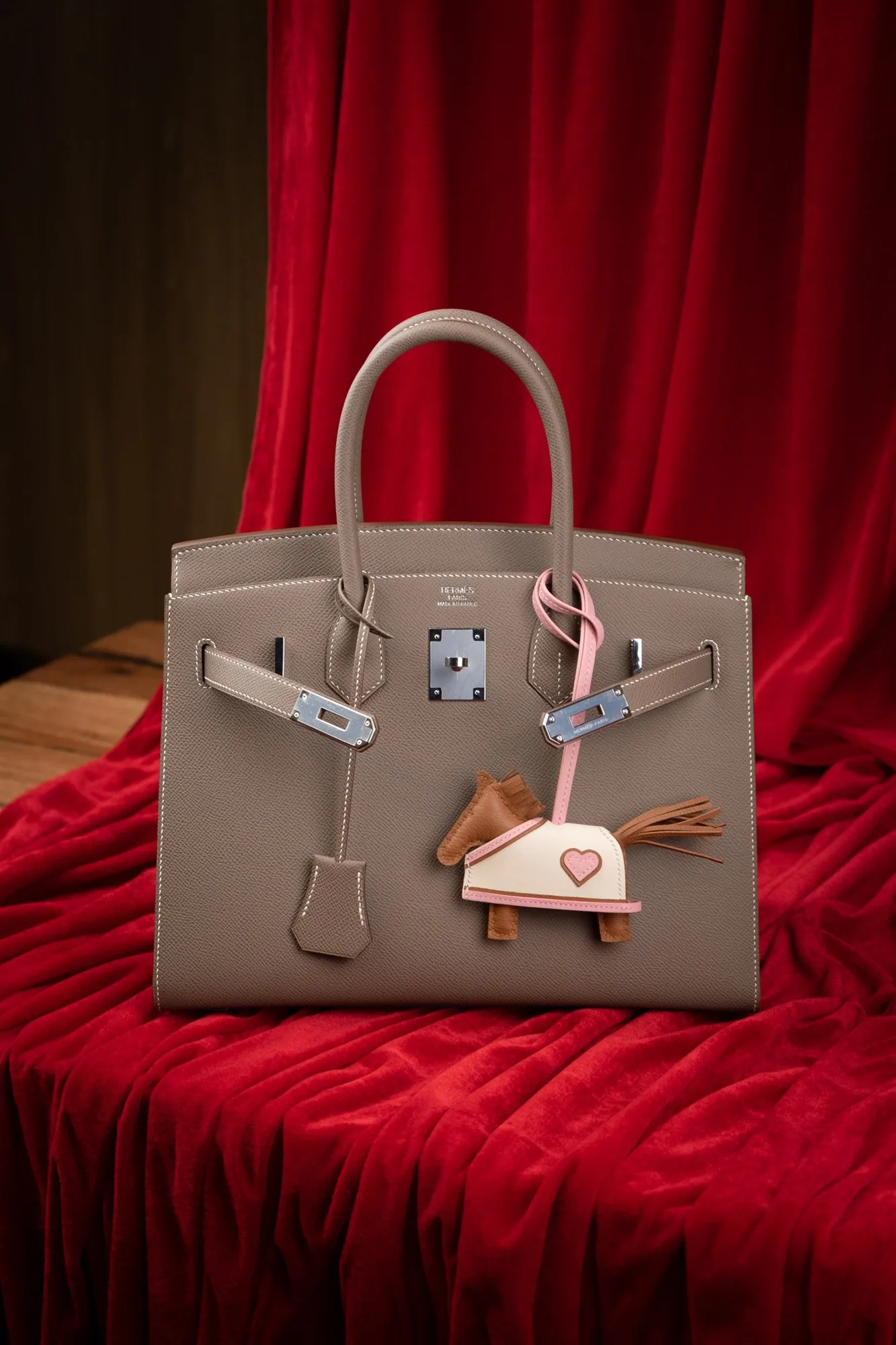 Ảnh Studio Túi xách da Epsom dáng hộp quai đôi 30cm màu Etoupe - Koi Leather