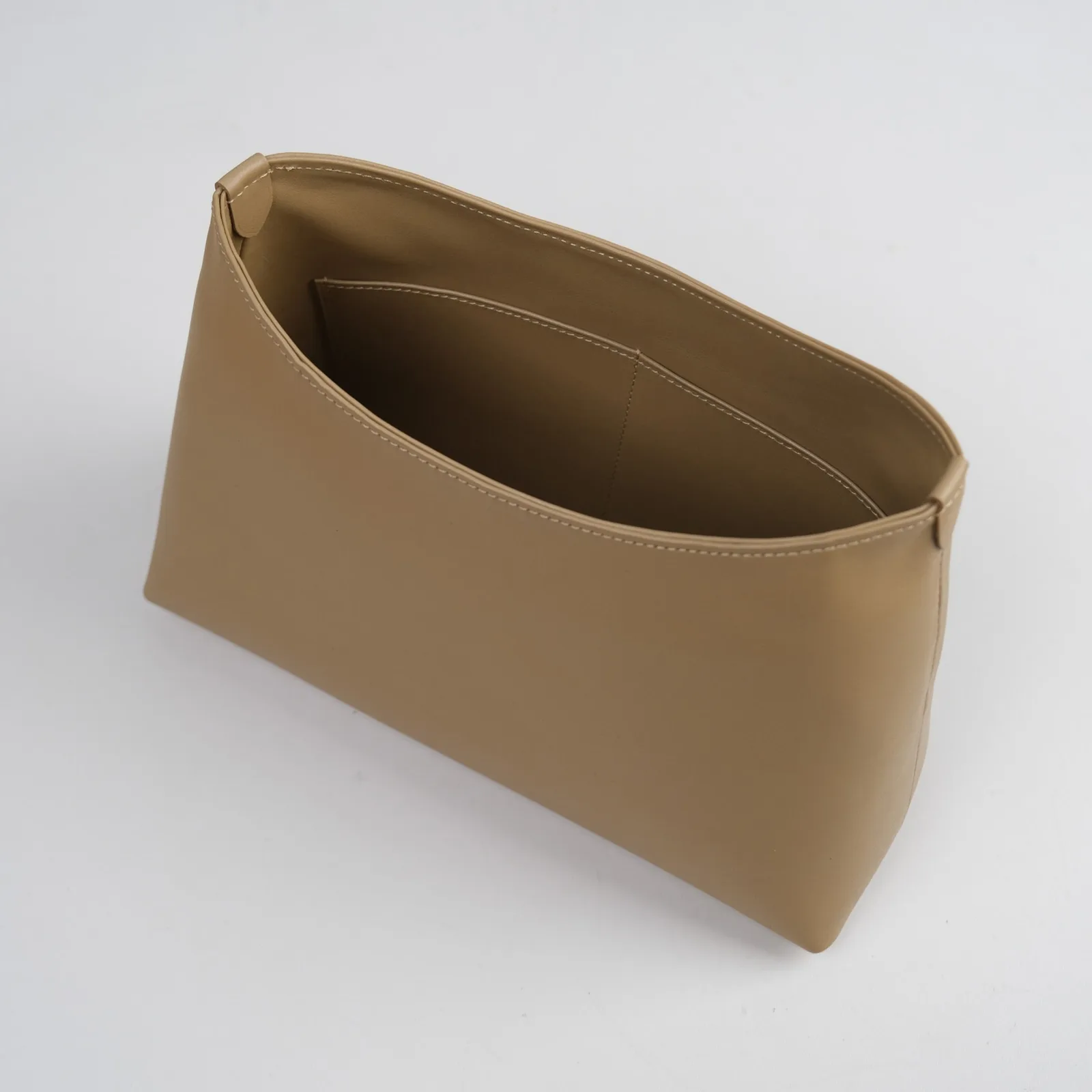 Ảnh Studio Túi lót da Nappa màu Cappuccino - Koi Leather