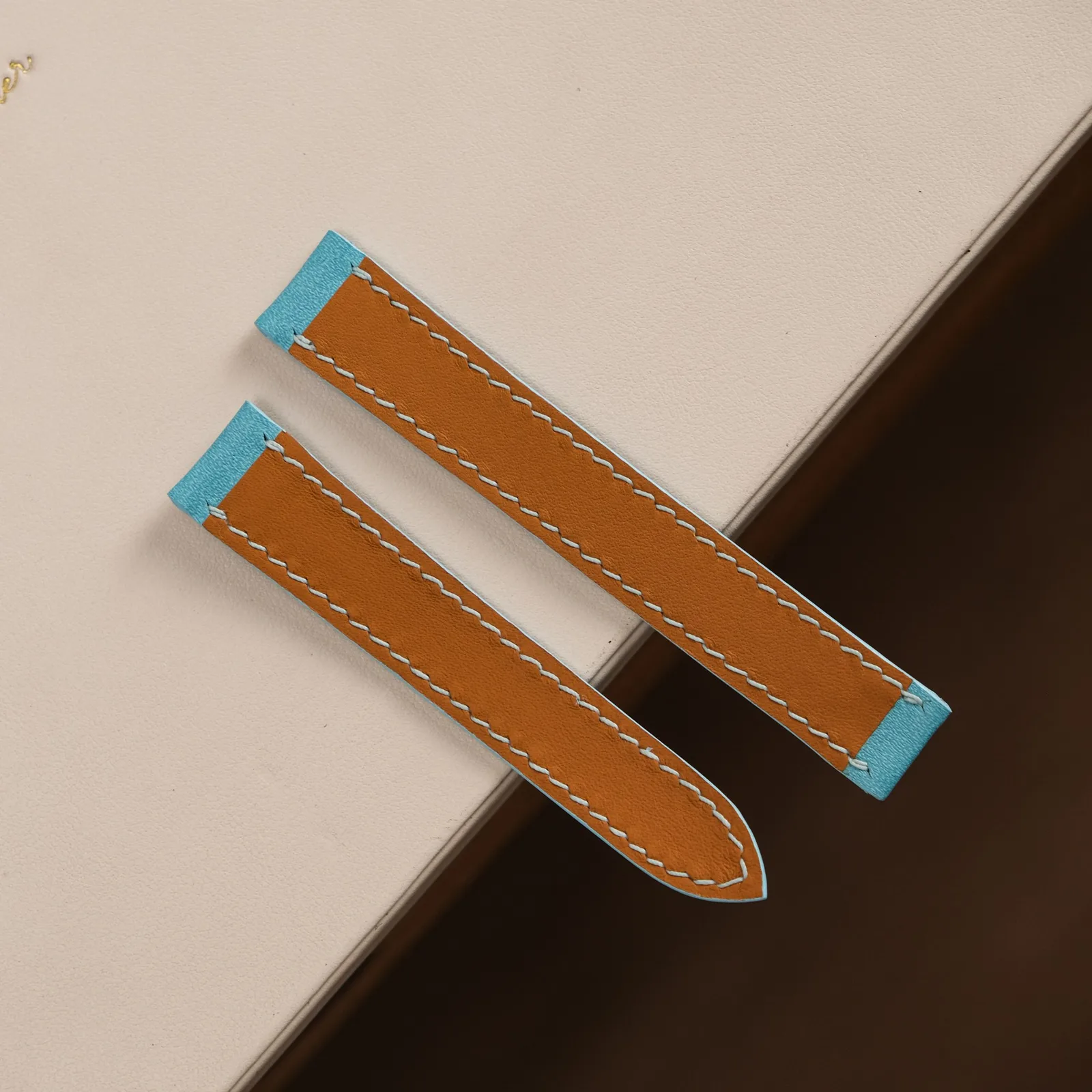 Ảnh Studio Dây đồng hồ da Epsom màu Tiffany cho Cartier - Koi Leather