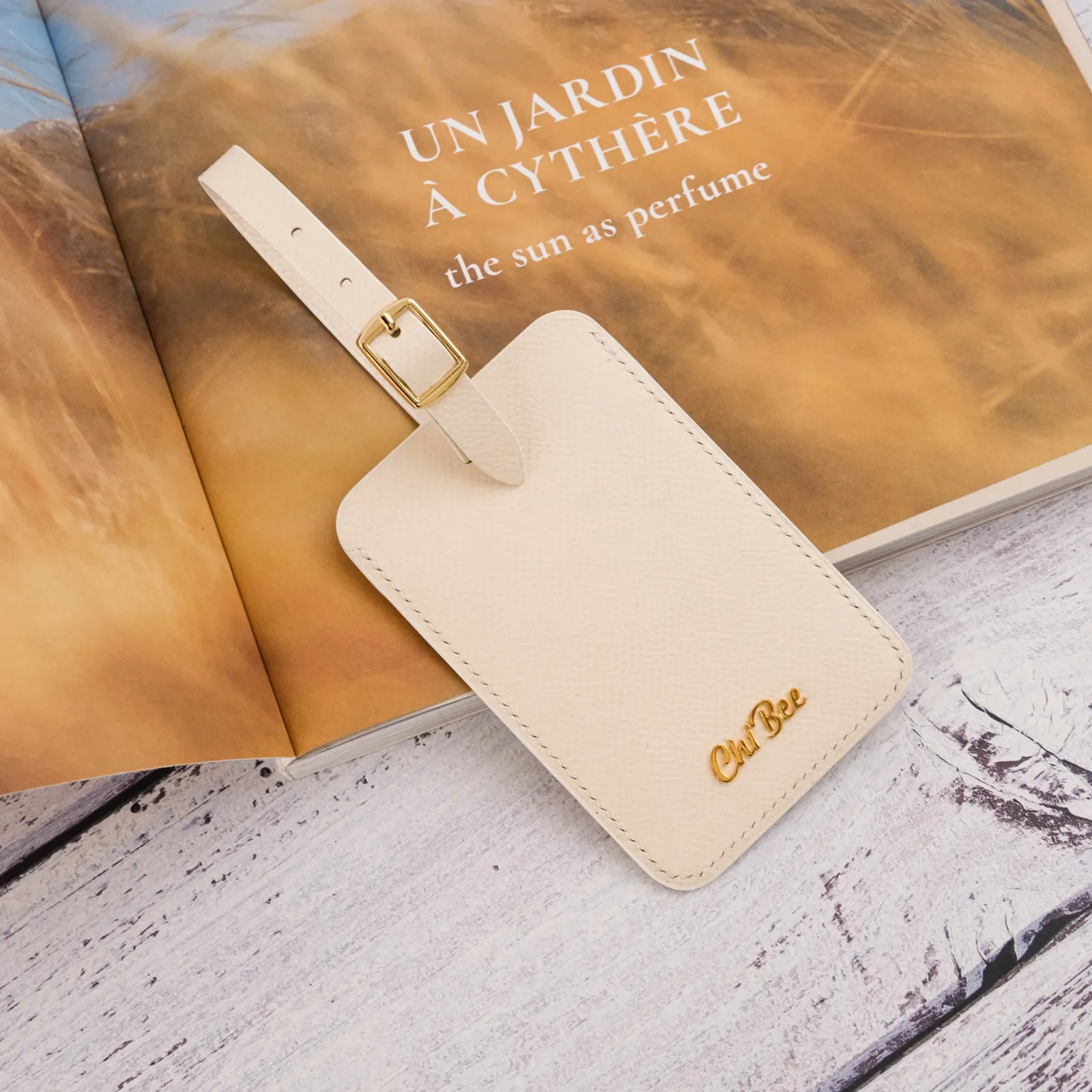 Ảnh Studio Money Clip và  Tag Vali - Koi Leather