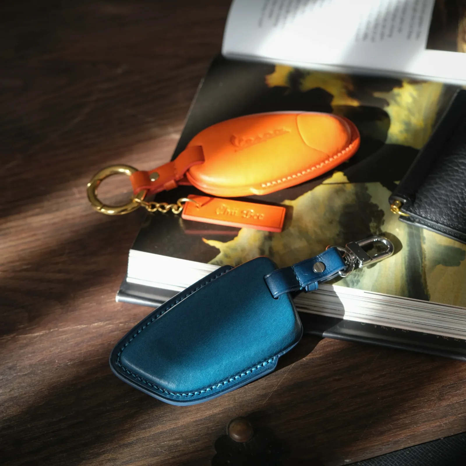 Ảnh Studio Bao da BMW - KOI Leather