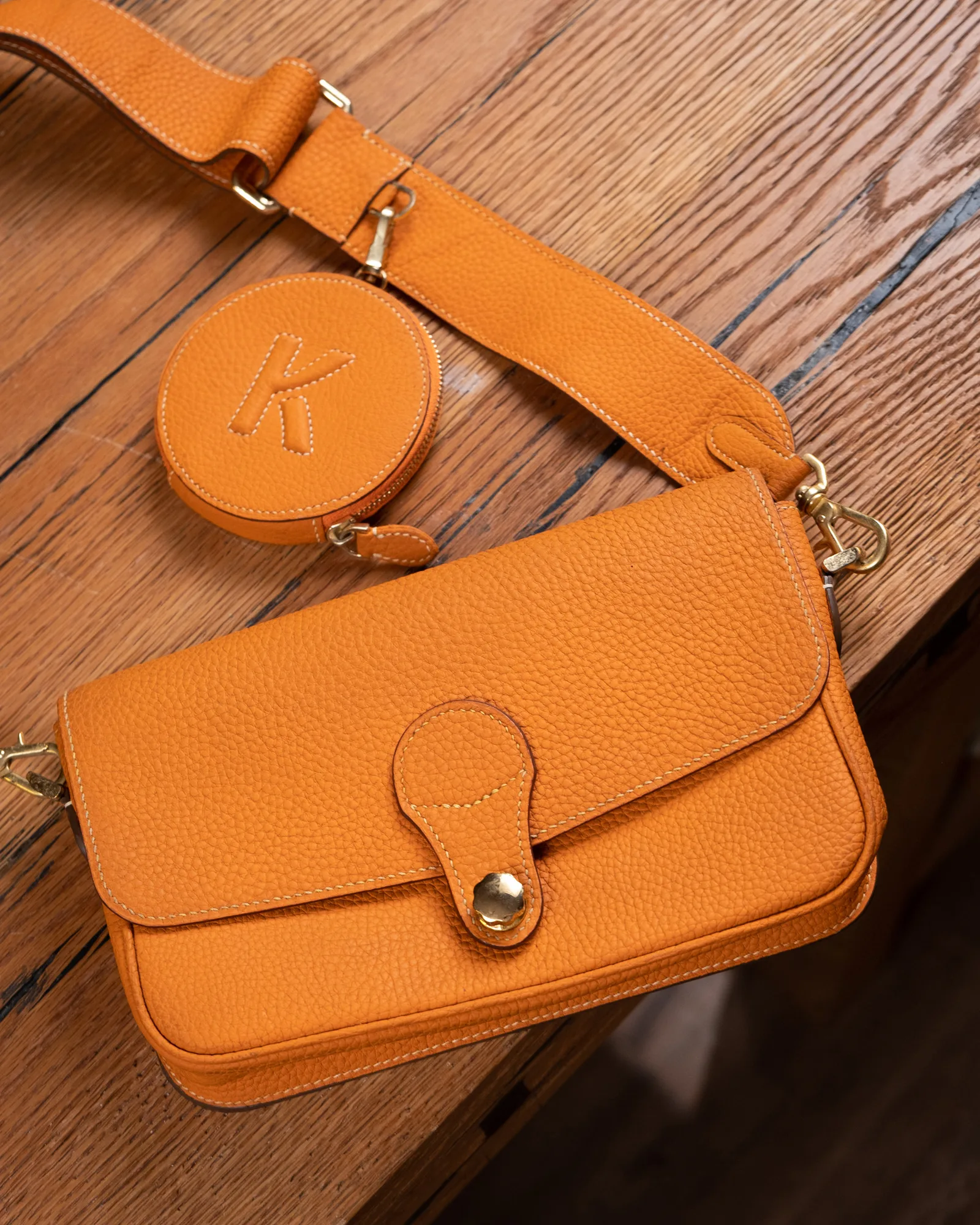 Ảnh Studio Túi Multibags Matame da bò Togo màu đen kèm ví tròn - Size 22 - Koi Leather