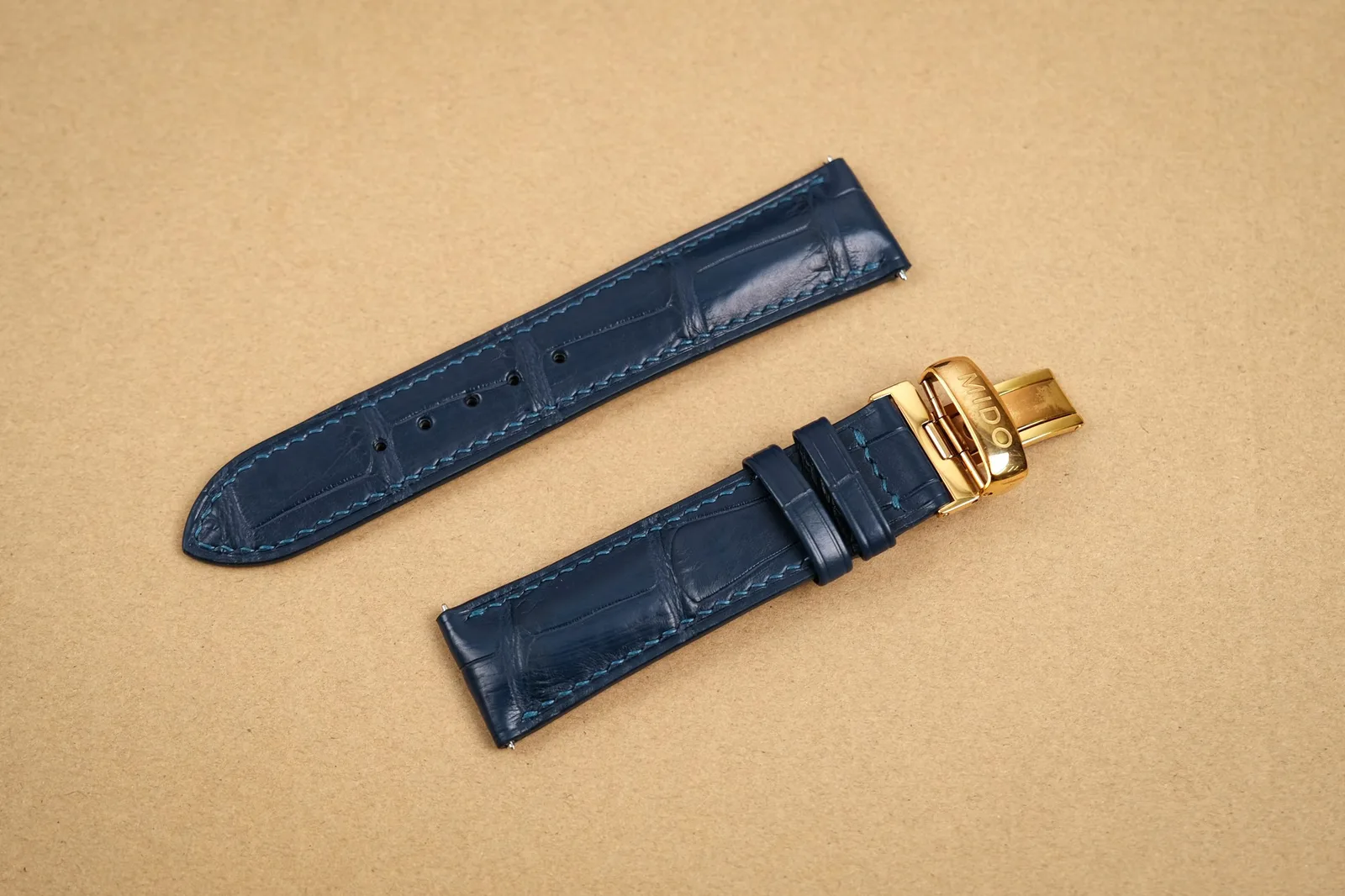 Ảnh Studio Dây đồng hồ da cá sấu màu xanh navy cho Mido - Koi Leather
