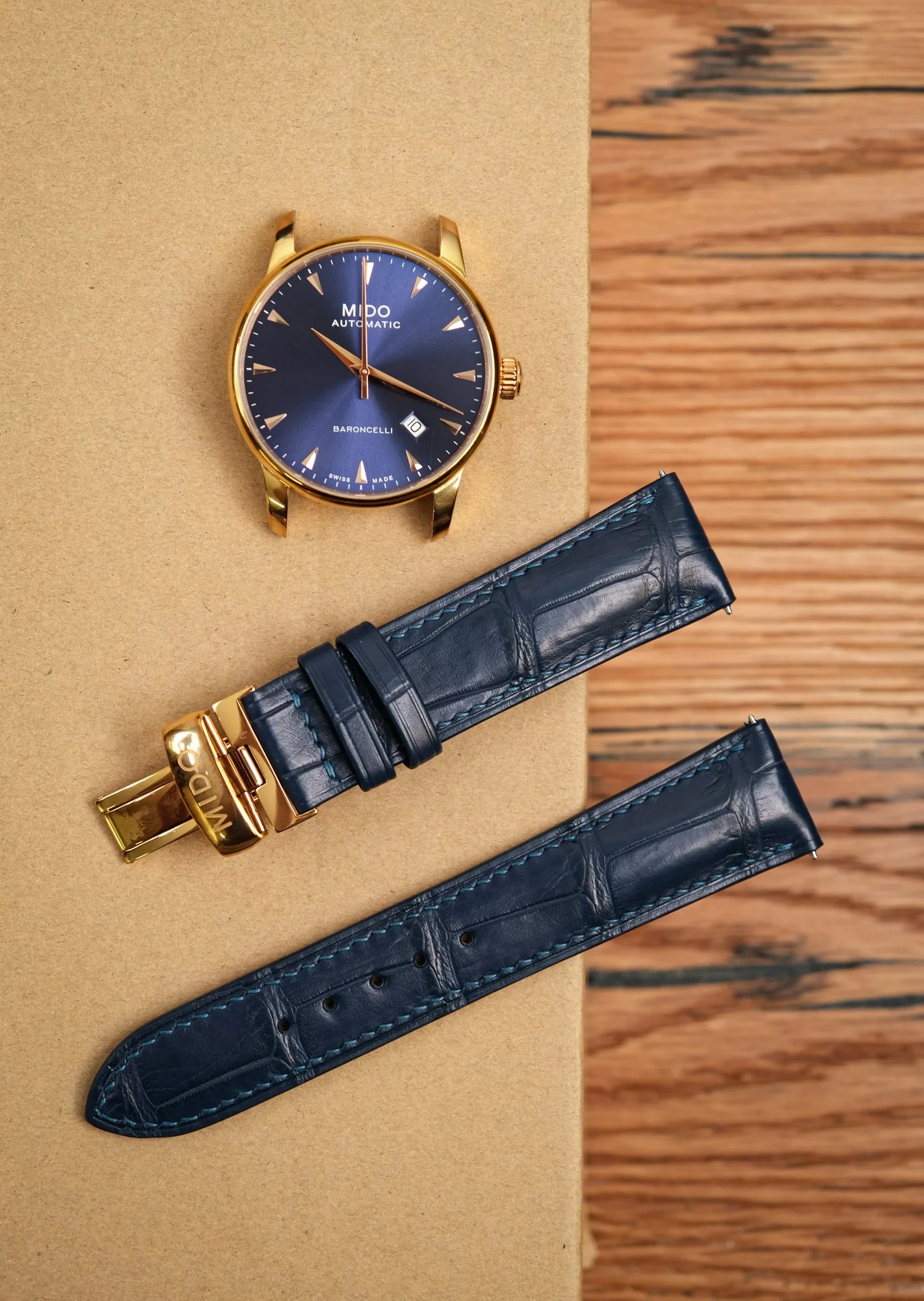 Ảnh Studio Dây đồng hồ da cá sấu màu xanh navy cho Mido - Koi Leather