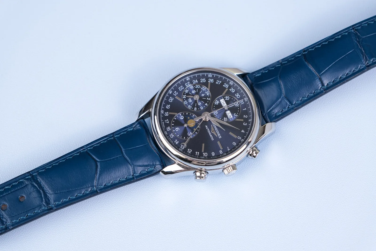 Ảnh Studio Dây đồng hồ da cá sấu cho Longines màu xanh dương - Koi Leather