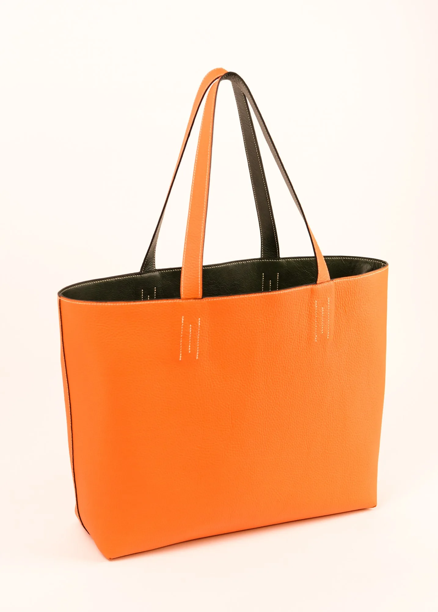Ảnh Studio Túi tote da bò 2 mặt xanh rêu phối cam - Koi Leather