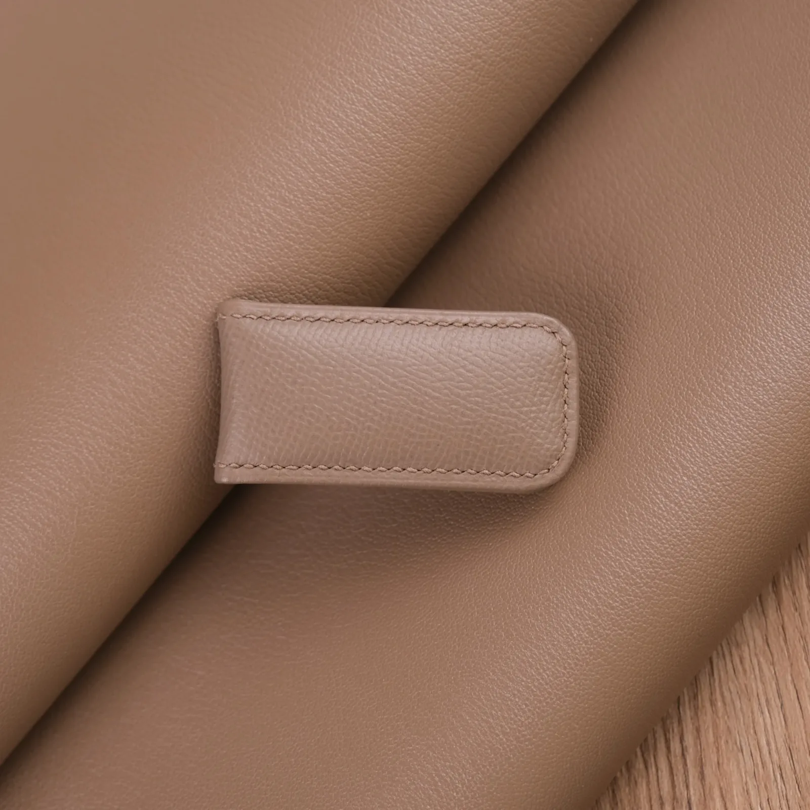 Ảnh Studio money clip etoupe - Koi Leather