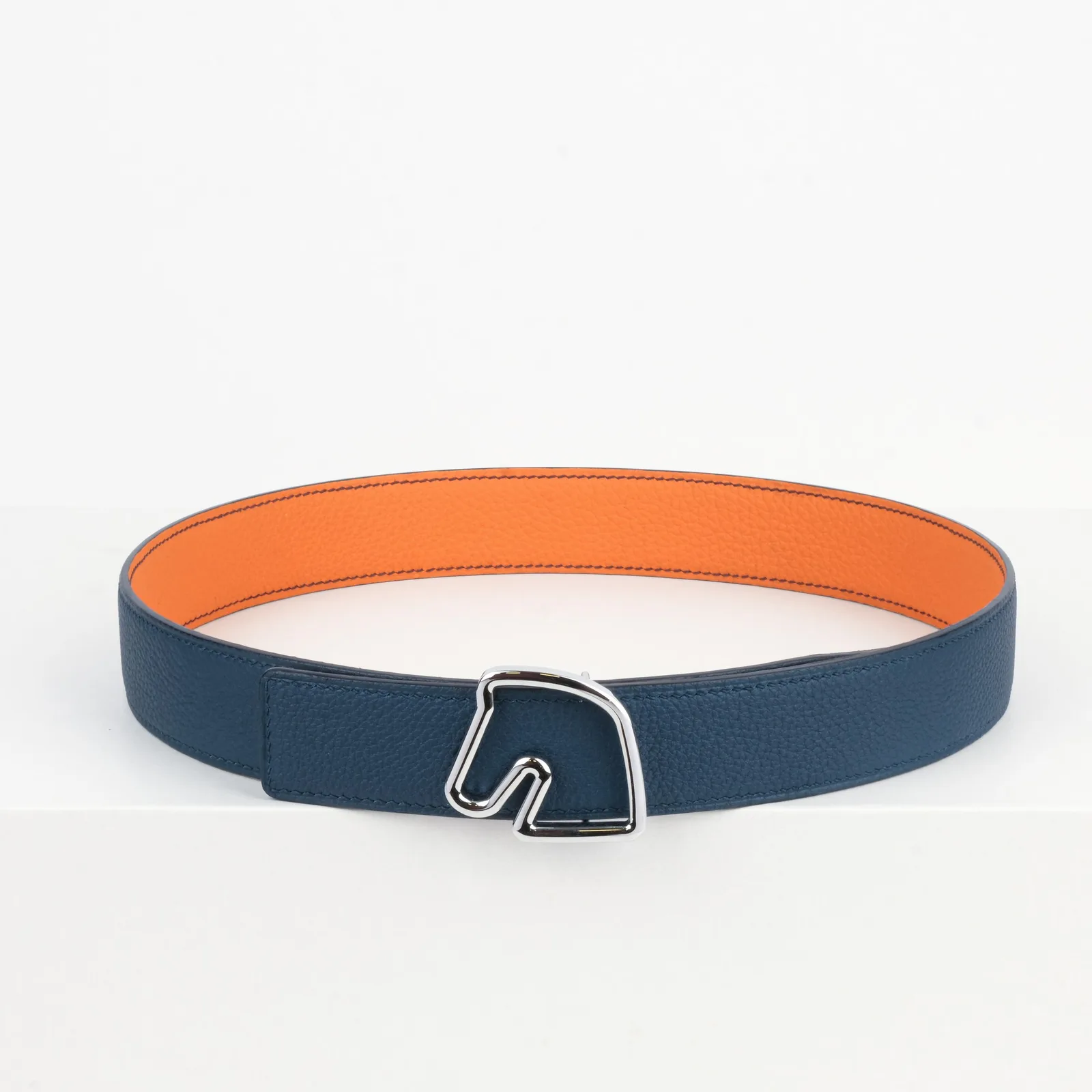 Ảnh Studio Dây lưng da Togo hai mặt màu cam phối xanh navy - Koi Leather