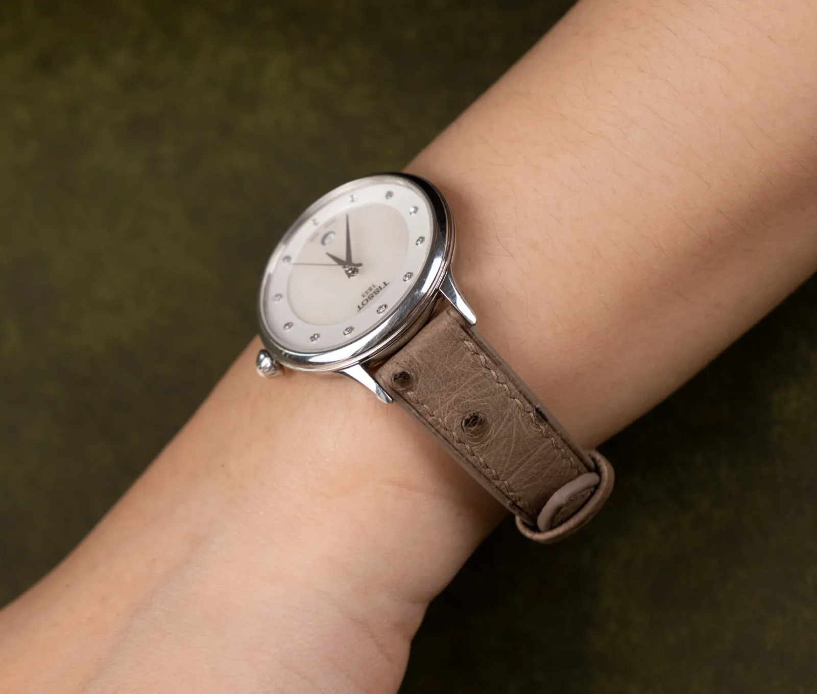 Ảnh Studio Dây đồng hồ đà điểu xám - Koi Leather