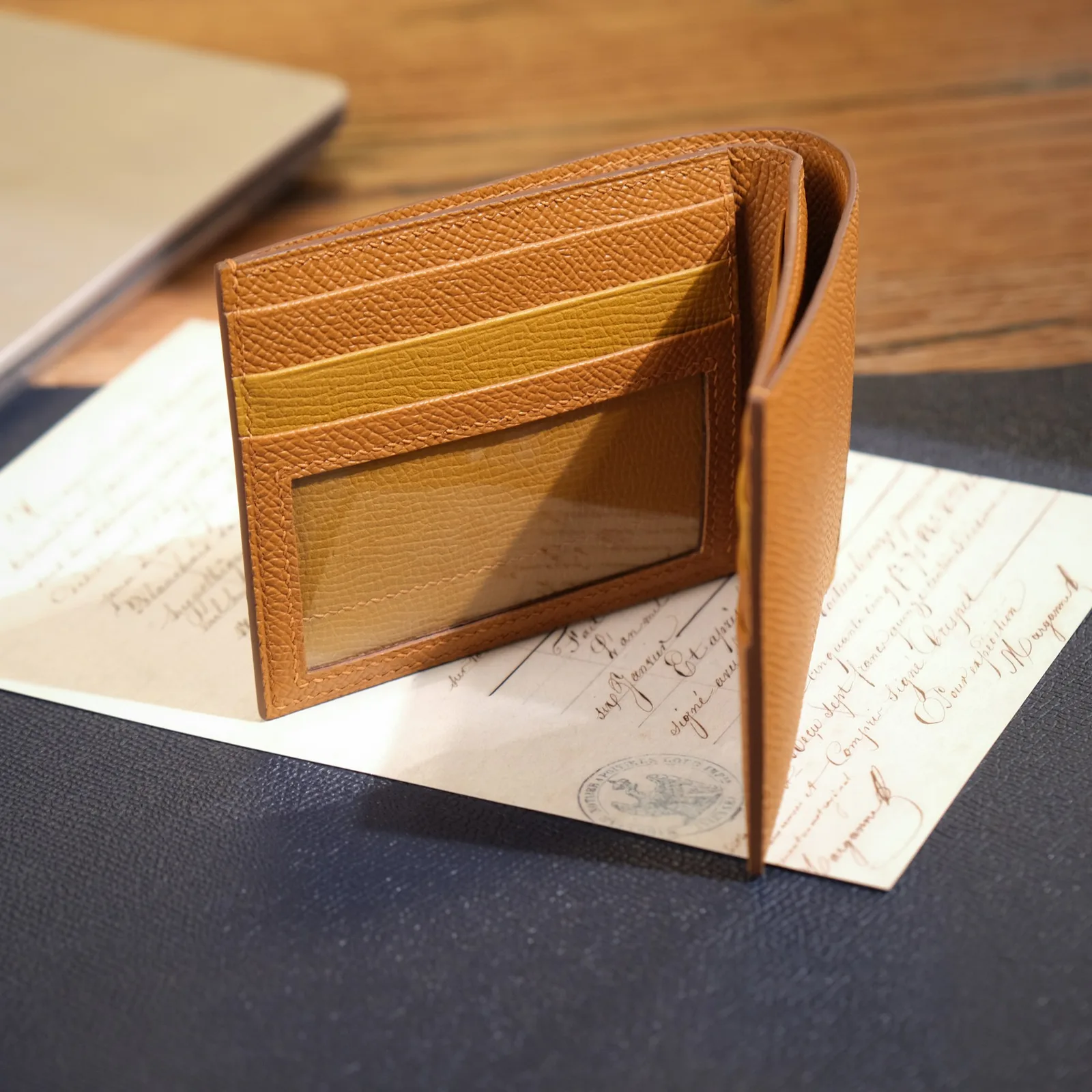 Ảnh Studio Ví gập đôi da Epsom màu gold phối gáy vàng - Koi Leather