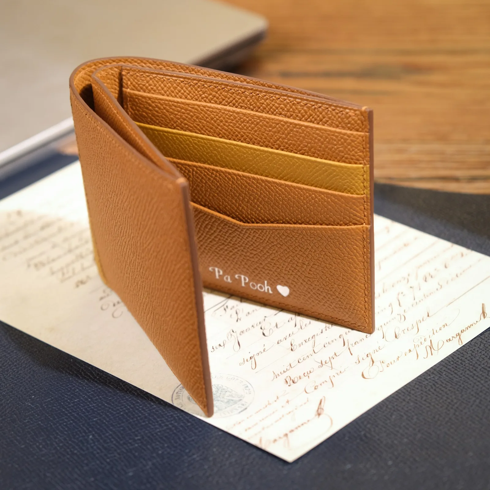Ảnh Studio Ví gập đôi da Epsom màu gold phối gáy vàng - Koi Leather