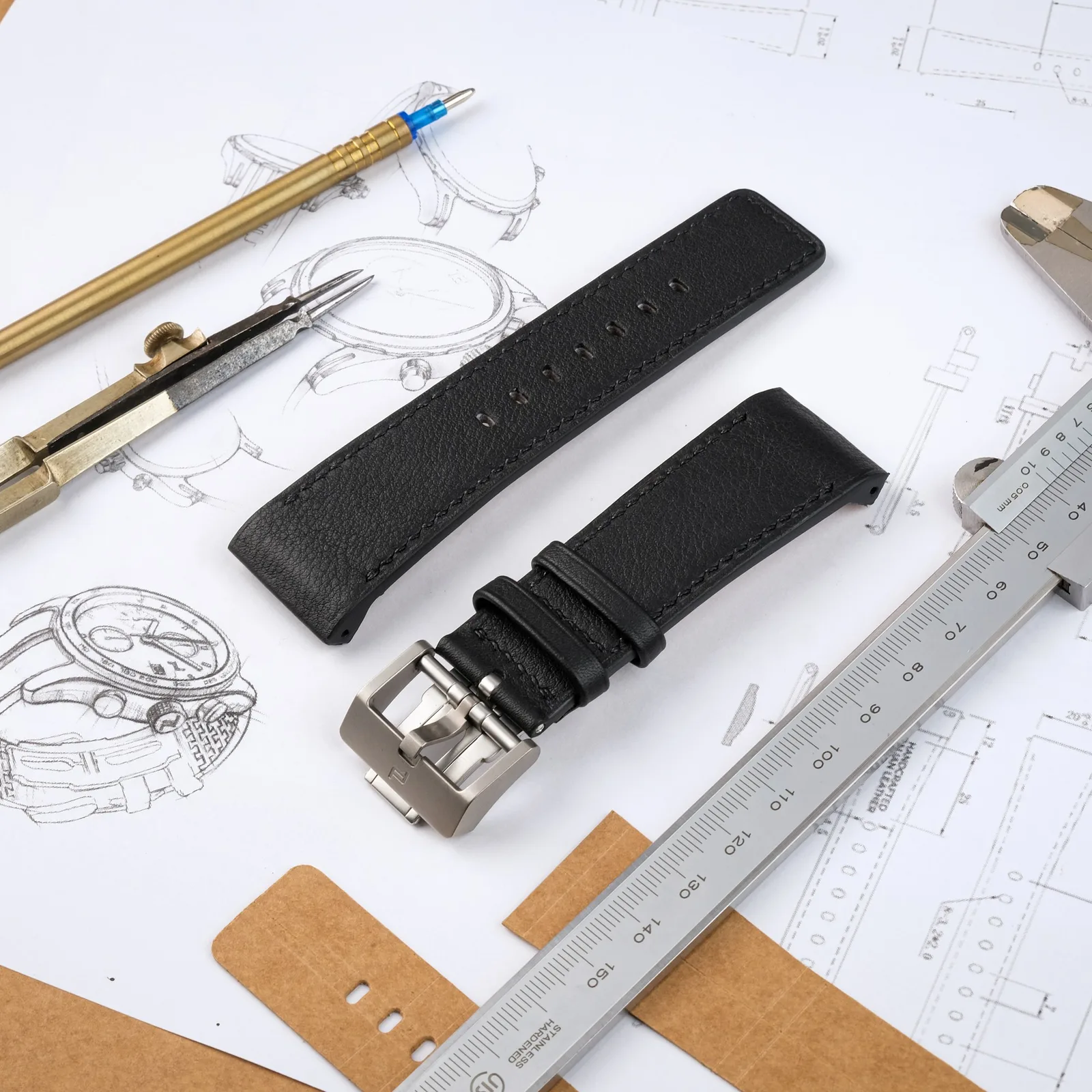 Ảnh Studio Dây đồng hồ da bò cho Porsche Design màu đen - Koi Leather