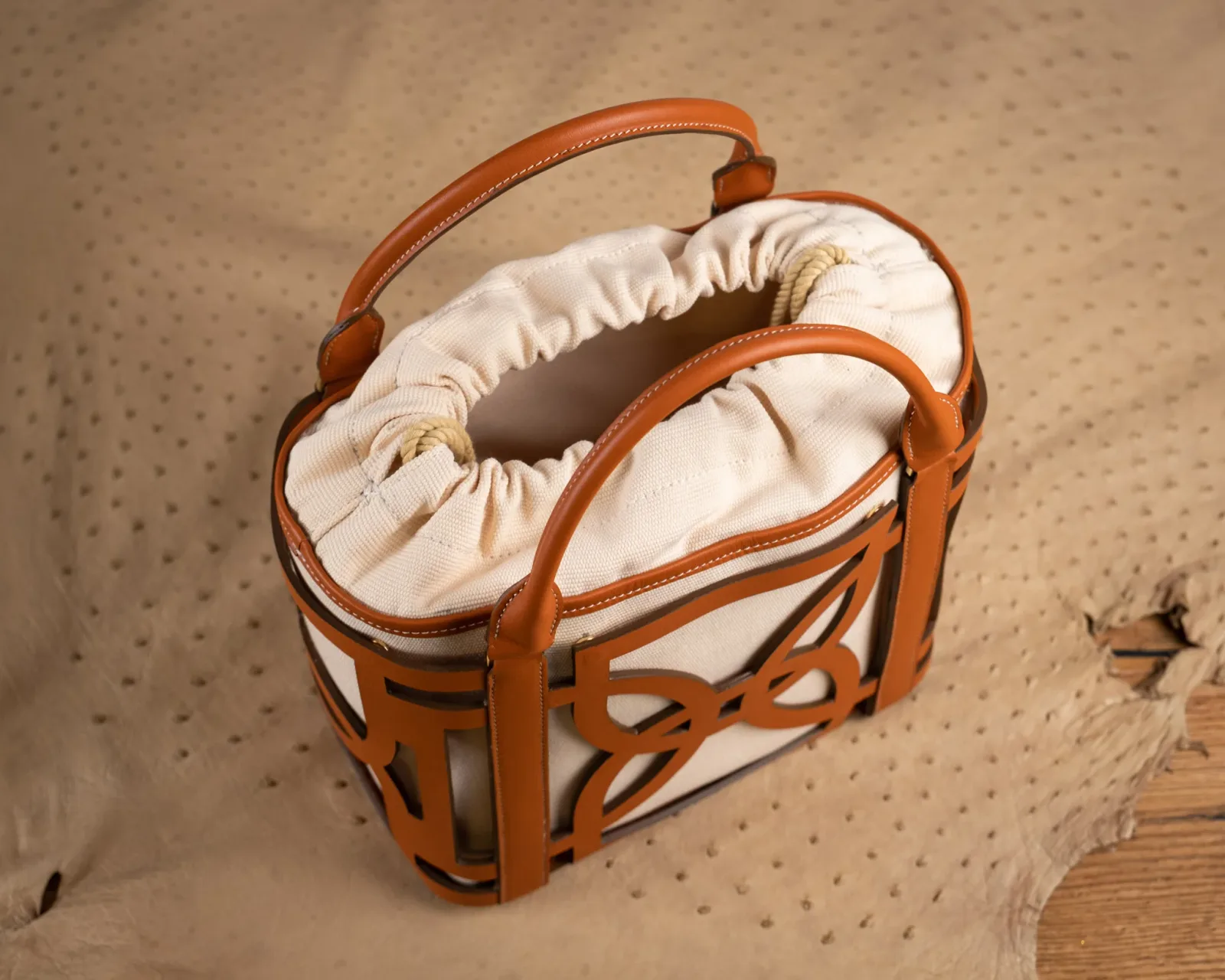 Ảnh Studio Túi Dee - Da Nappa - Koi Leather