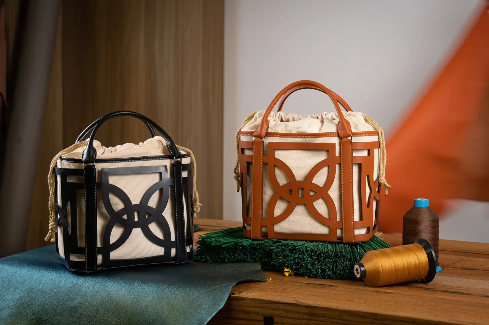 Ảnh Studio Túi Dee - Da Nappa - Koi Leather