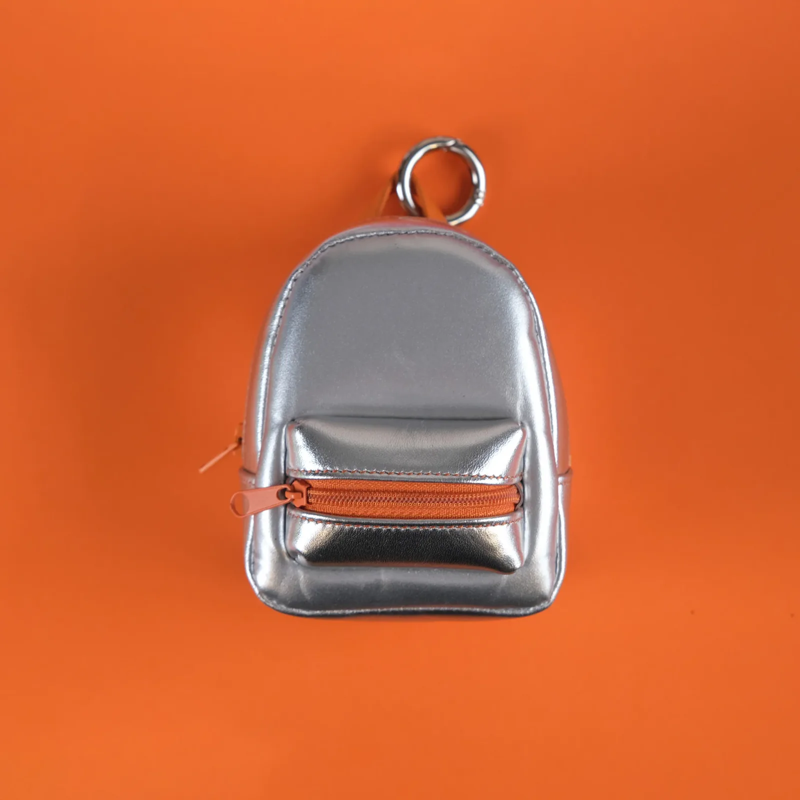 Ảnh Studio Charm balo đeo túi - bỏ tiền thẻ xe đi chợ bằng da thật nhiều màu sắc - Koi Leather