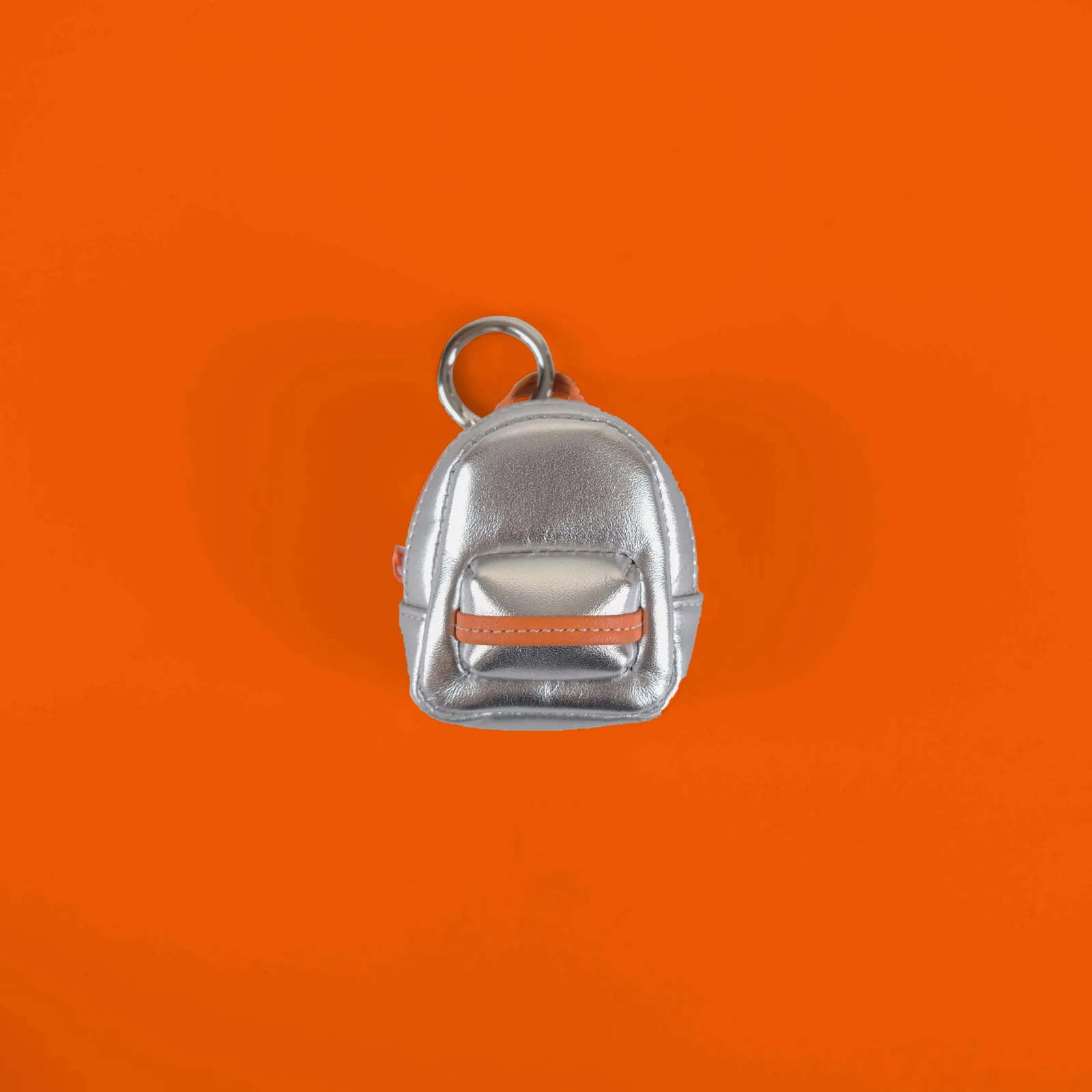 Ảnh Studio Charm balo đeo túi - bỏ tiền thẻ xe đi chợ bằng da thật nhiều màu sắc - Koi Leather