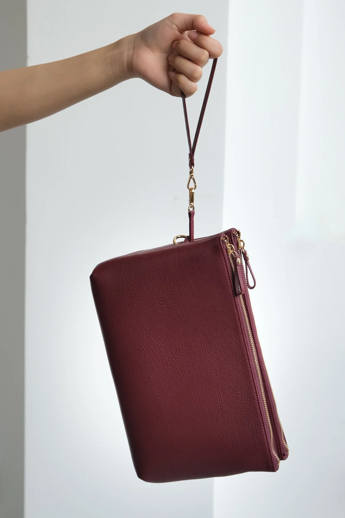 Ảnh Studio Túi da nữ - Koi Leather