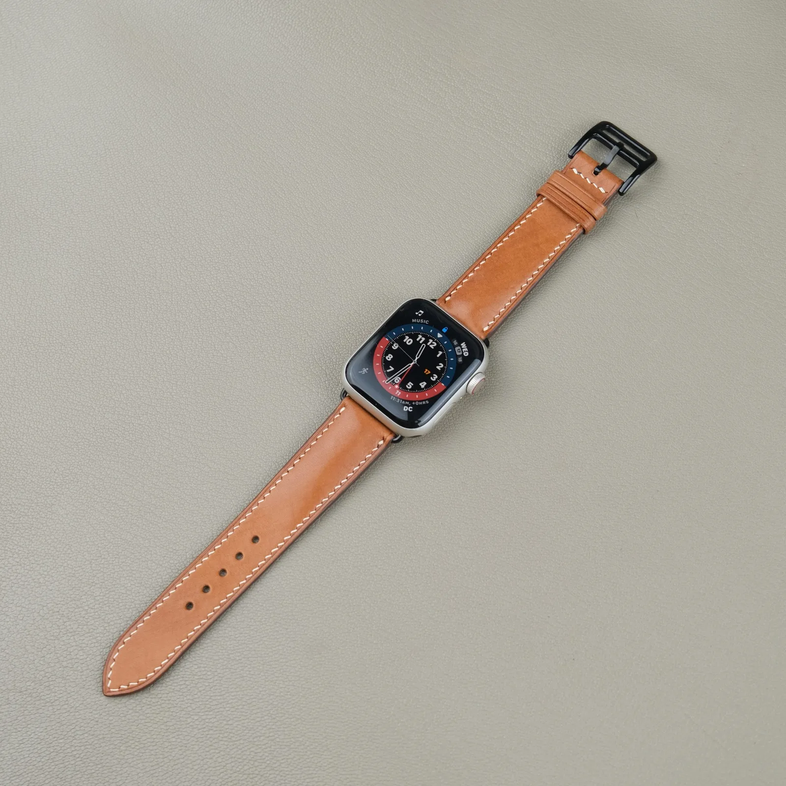 Ảnh Studio Dây da Apple Watch đi kèm adapter và khóa kim đen - Koi Leather