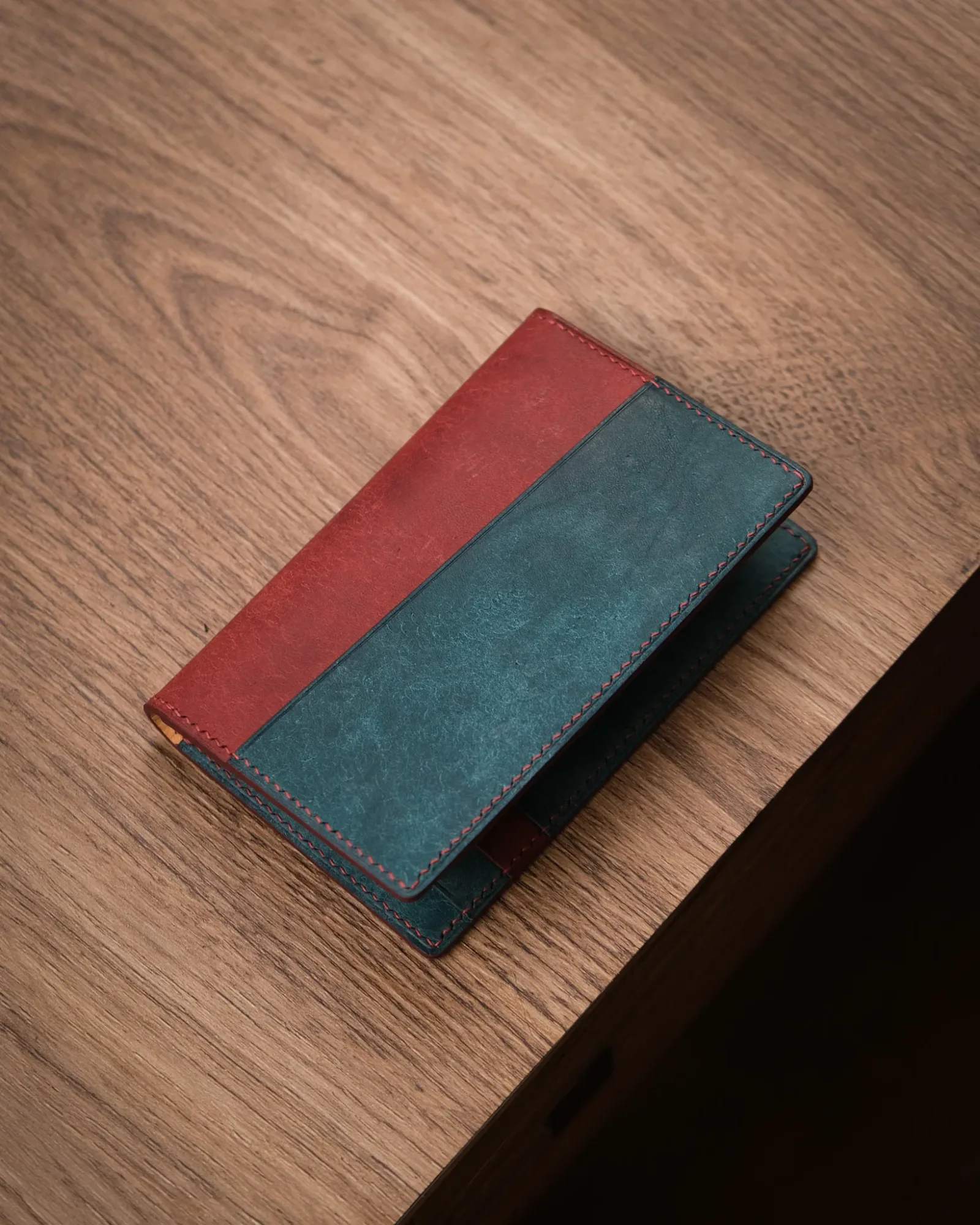Ảnh Studio card holder - KOI Leather