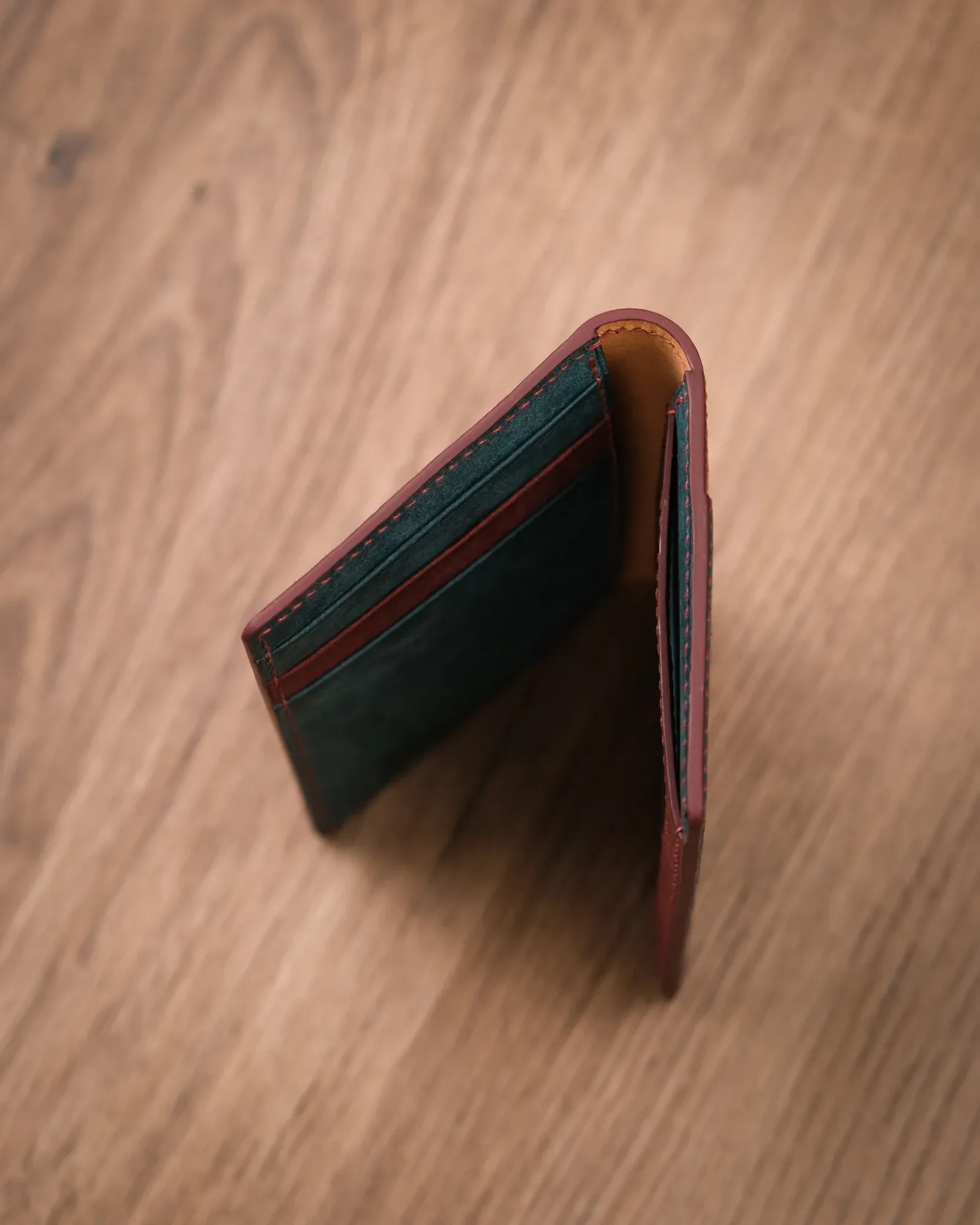 Ảnh Studio card holder - KOI Leather