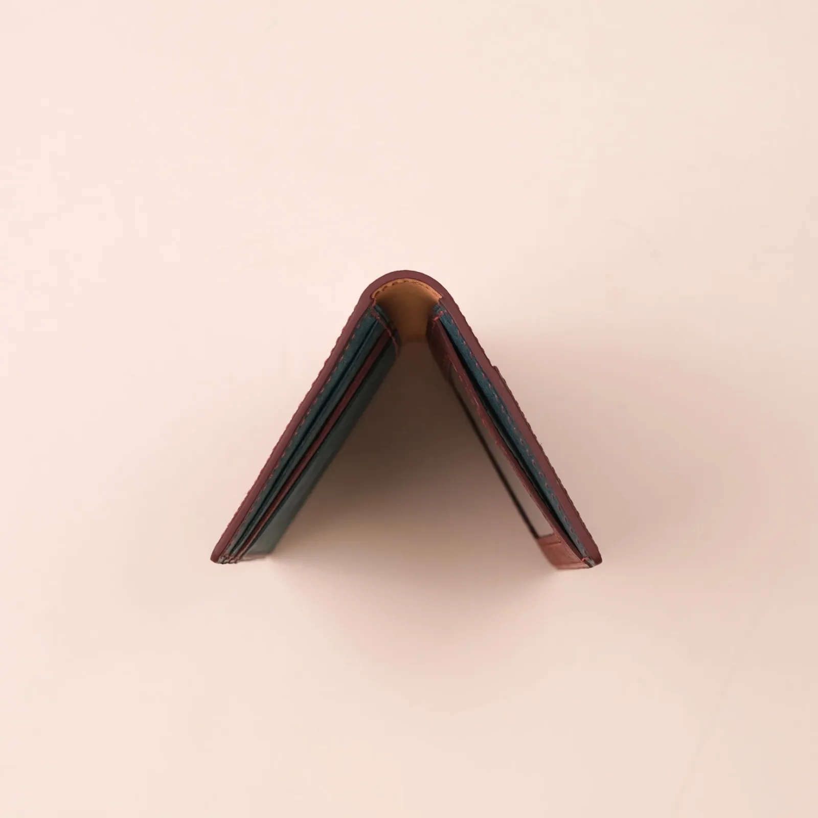 Ảnh Studio card holder - KOI Leather