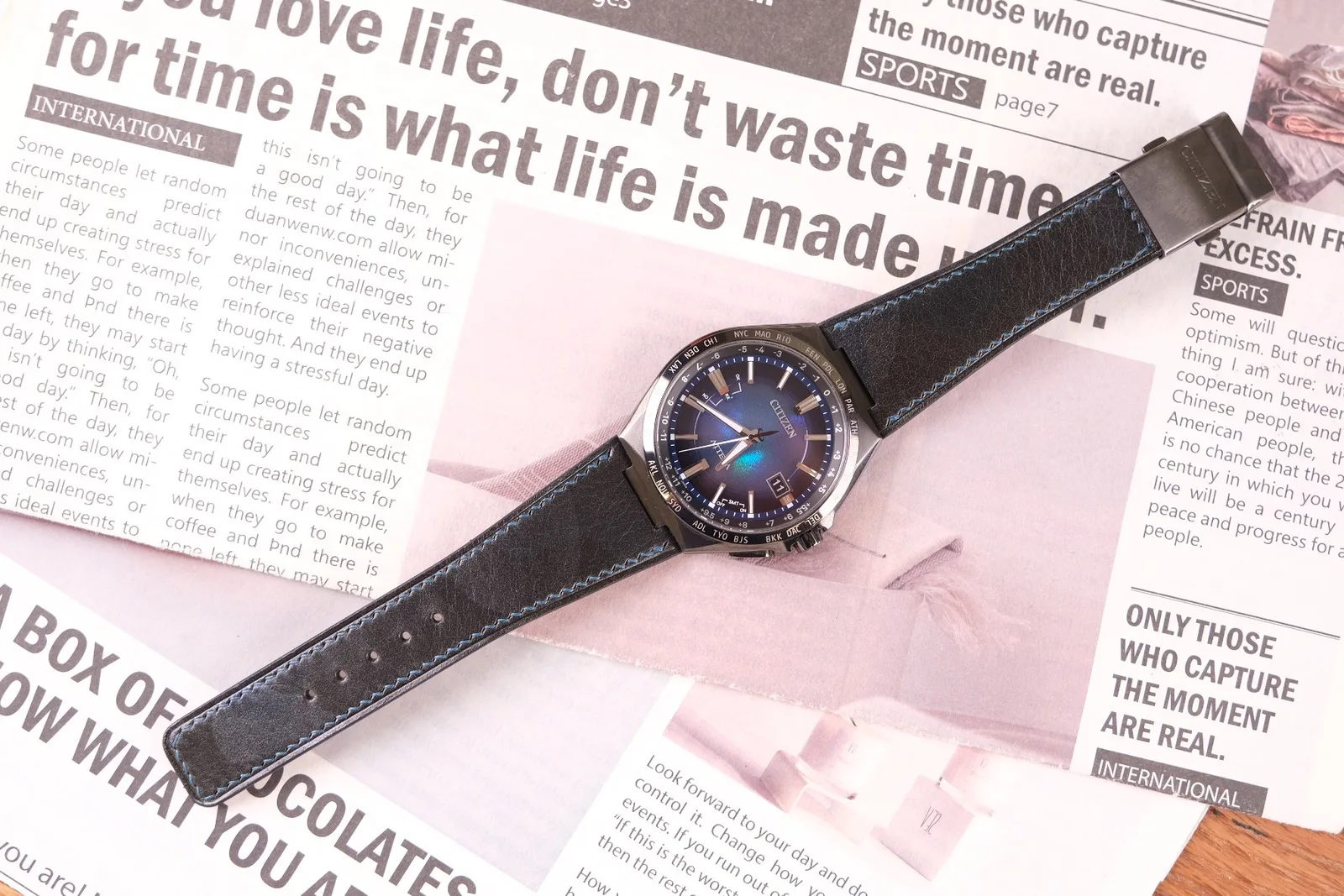 Ảnh Studio Dây đồng hồ da bò Pueblo đen cho Citizen Attesa - Koi Leather