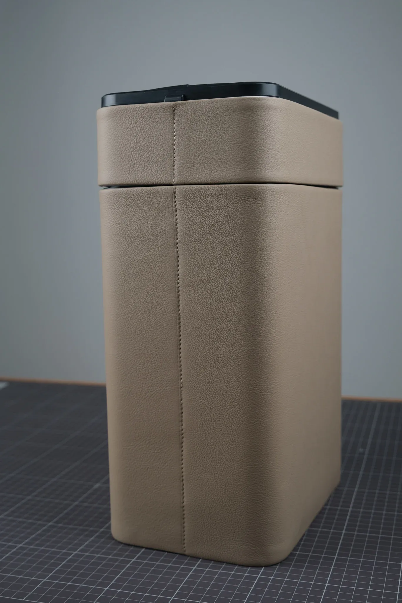 Da khao sat_Bao da thùng rác — ảnh 3, KOI Leather
