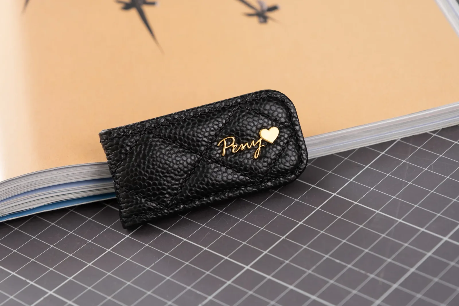 Ảnh Studio Money Clip Penny - Koi Leather