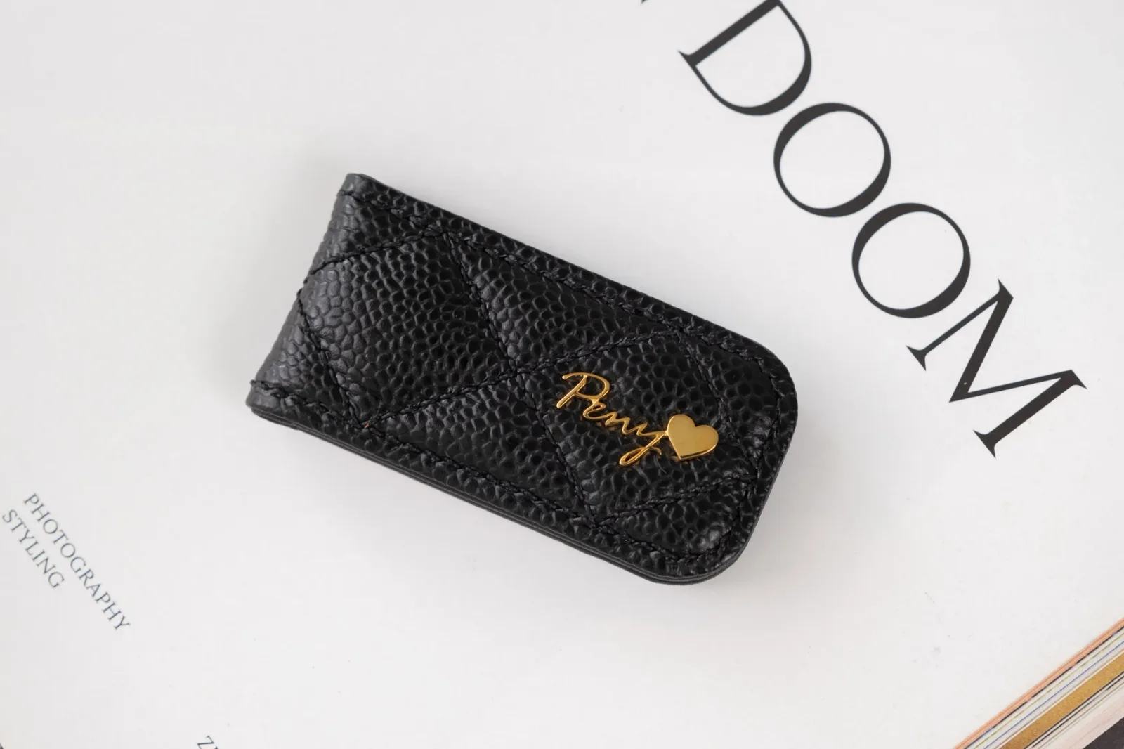 Ảnh Studio Money Clip Penny - Koi Leather