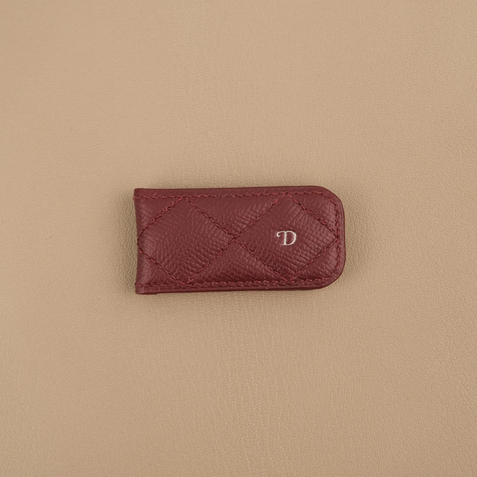 Ảnh Studio Money Clip - KOI Leather