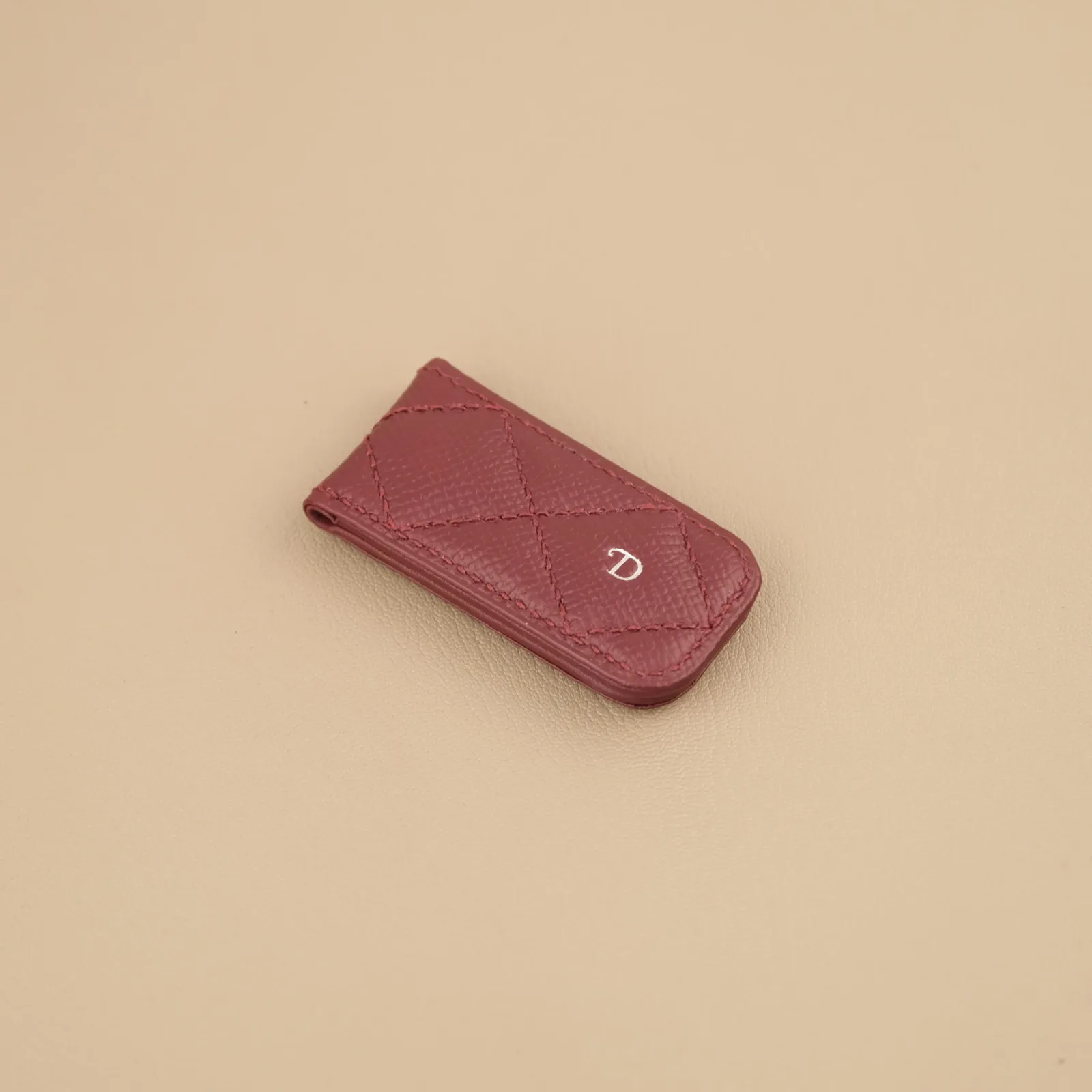 Ảnh Studio Money Clip - KOI Leather