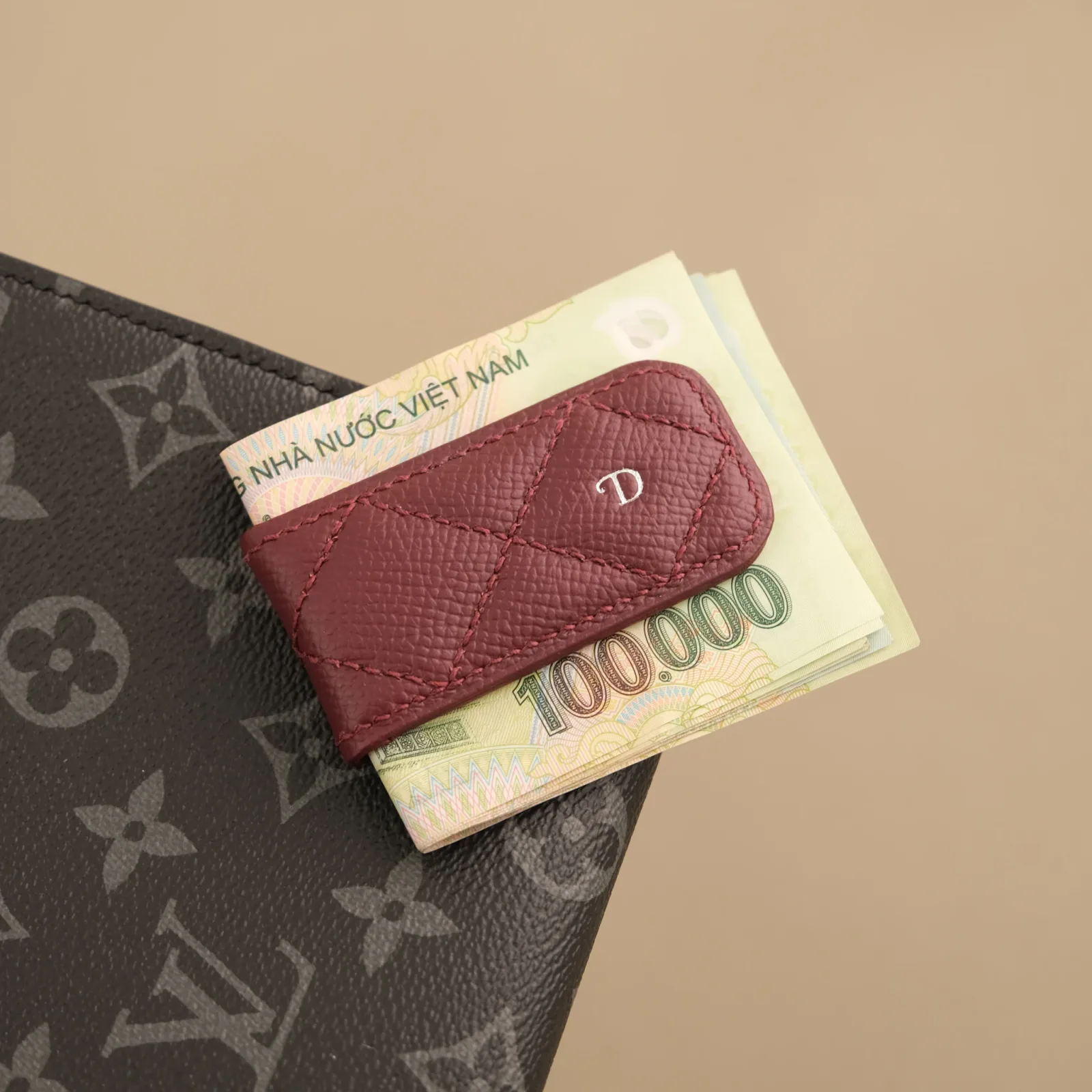 Ảnh Studio Money Clip - KOI Leather