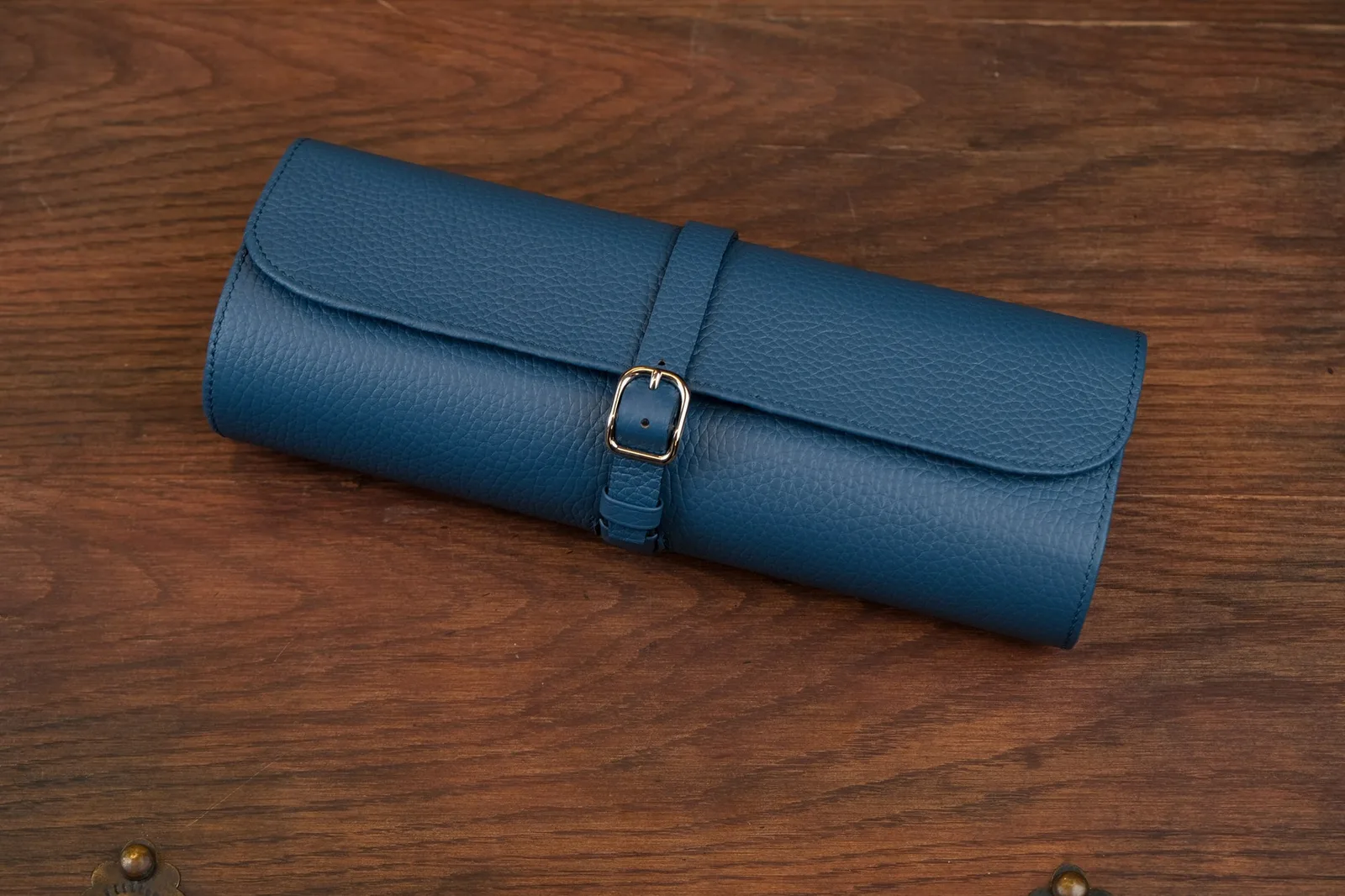 Ảnh Studio Hộp cuộn đựng 3 đồng hồ da Togo màu xanh navy - Koi Leather