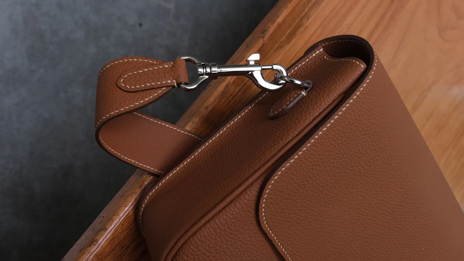 Ảnh Studio Túi xách Matame da Togo màu Gold - Koi Leather