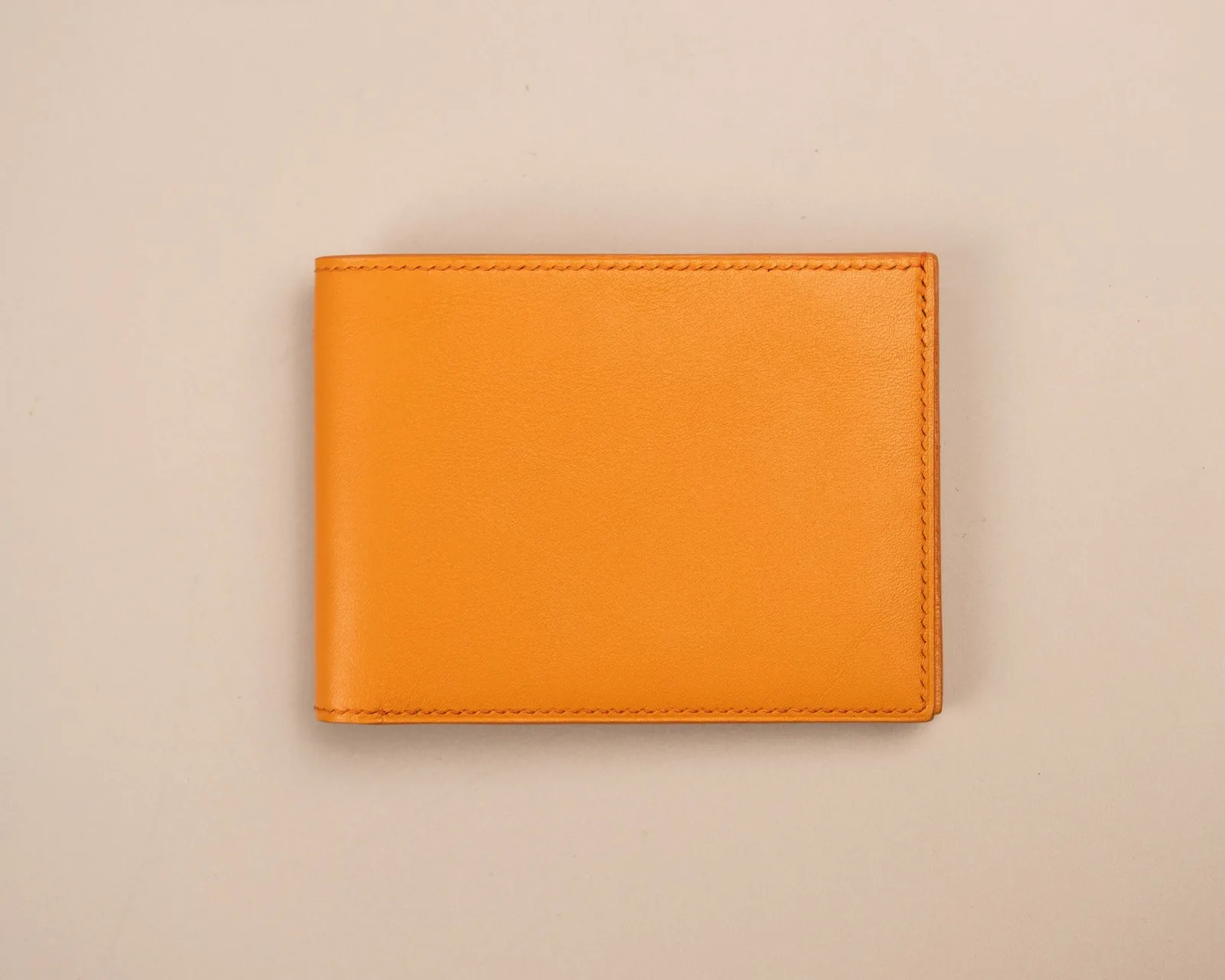 Ảnh Studio Ví ngang da Nappa gập đôi màu cam có ngăn ảnh - Koi Leather