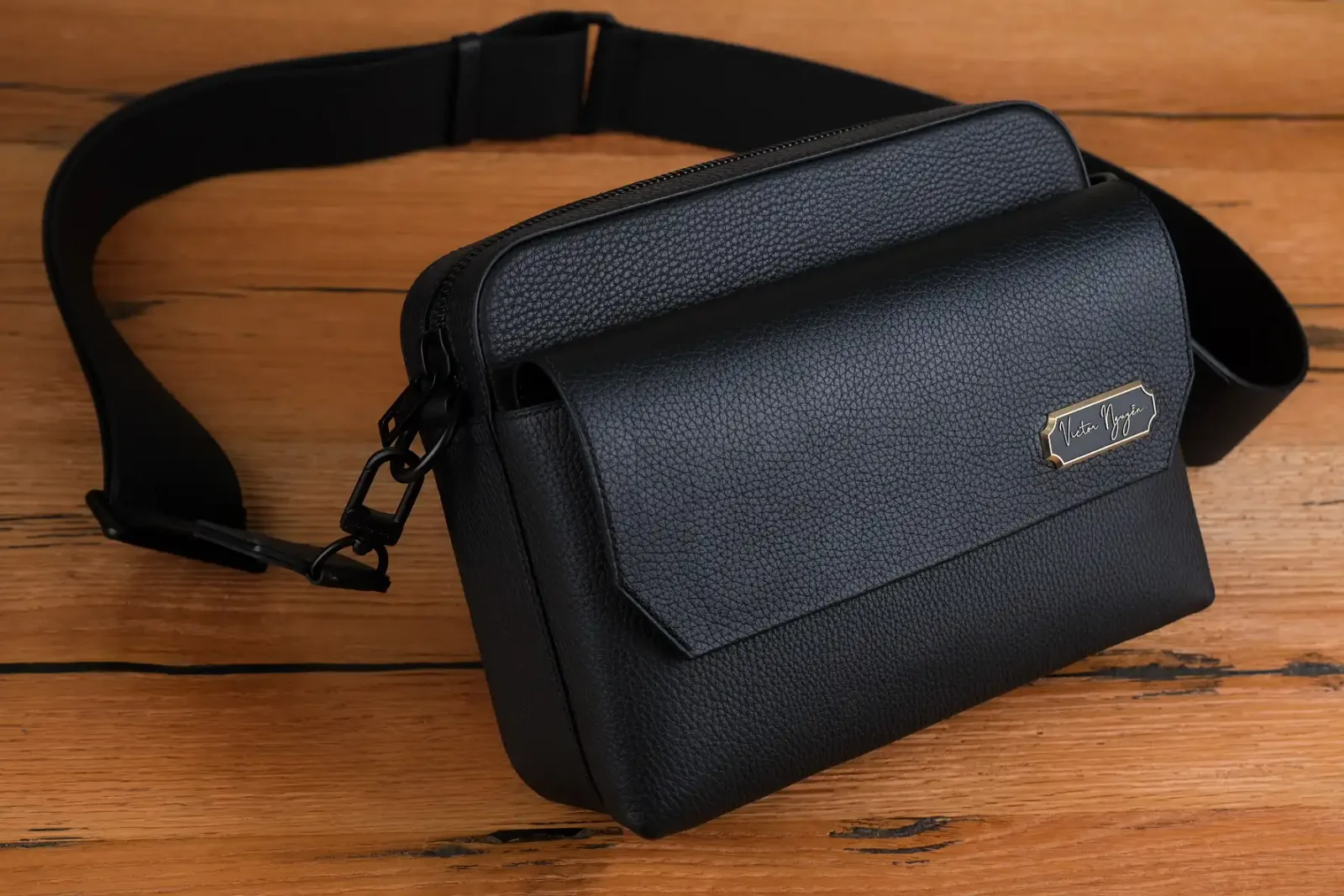 Messenger Bag – Da Bò vân Togo - Black - Hình 2