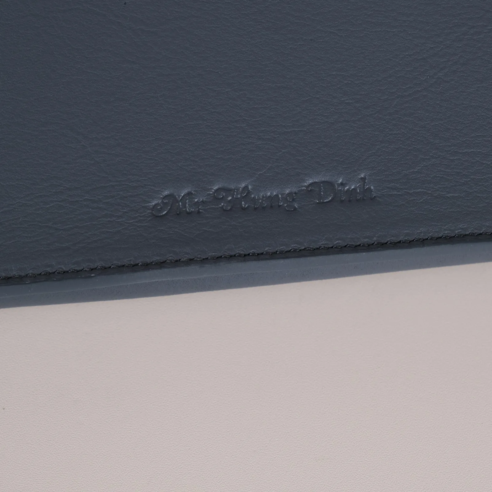 Ảnh Bao da iPad nắp gập phối đai màu xanh navy - Koi Leather