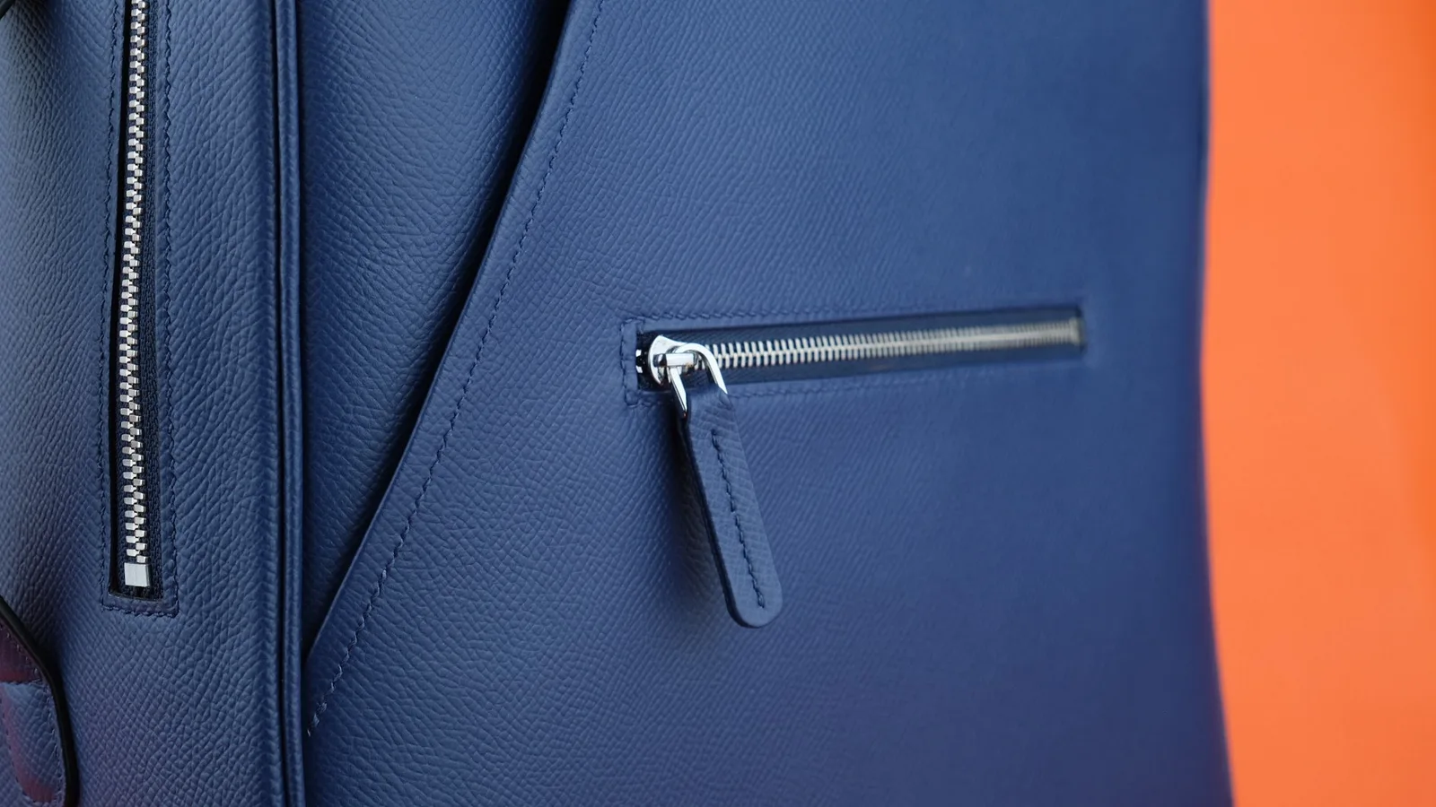 Ảnh Studio Balo da Epsom màu xanh navy quai đeo tháo rời - Koi Leather