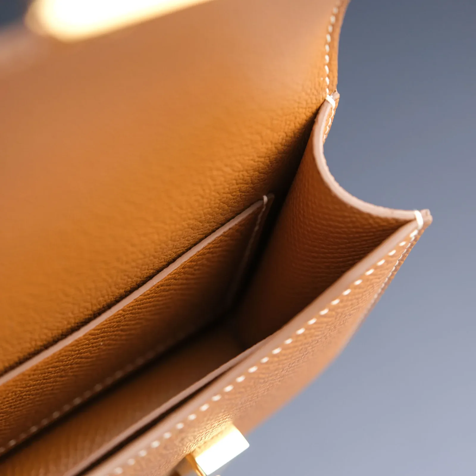 Ảnh Studio Túi Đeo Chéo Nắp Gập – Da Epsom - Koi Leather