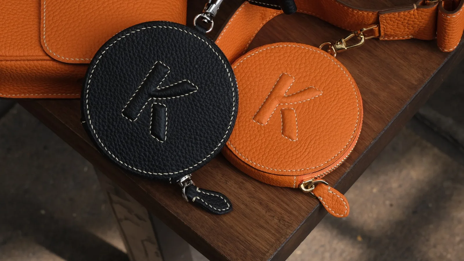 Ảnh Studio Túi Matame-01 da Togo nắp gập kèm ví tròn - Koi Leather