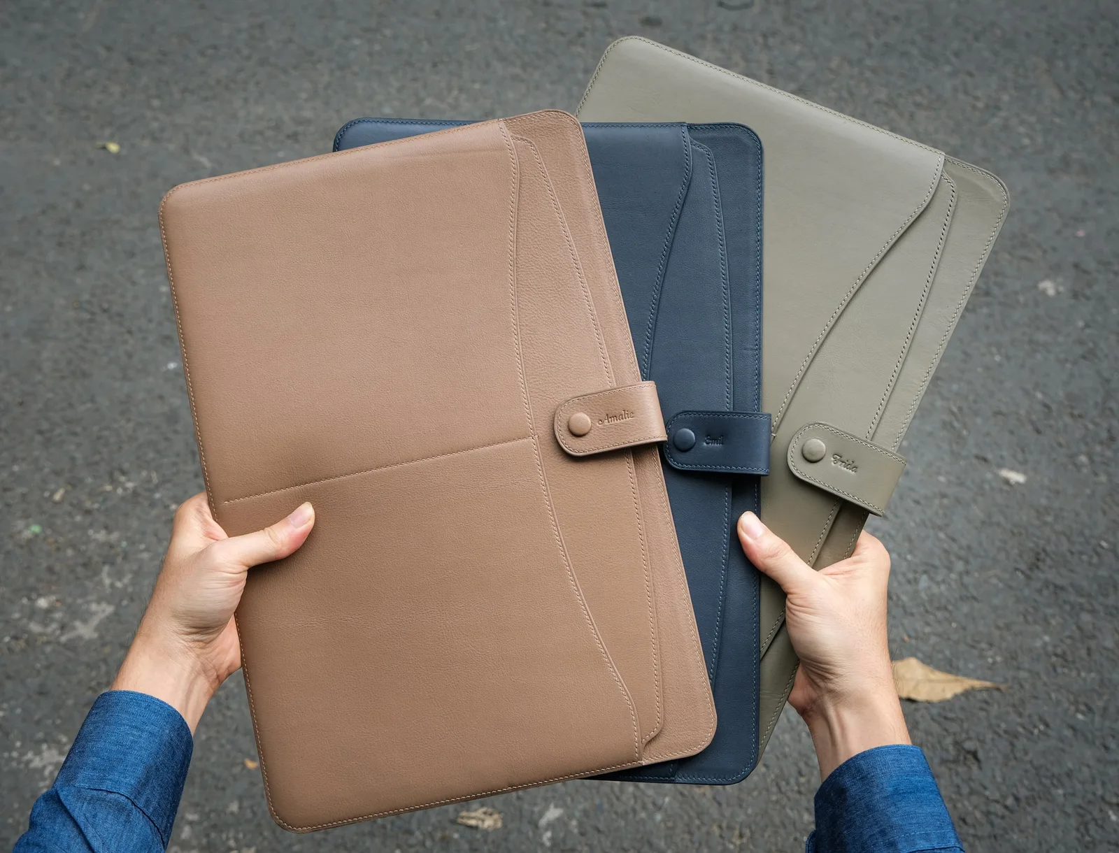 Ảnh Lifestyle Bao da laptop BRISTO da Nappa 15 inch - Koi Leather