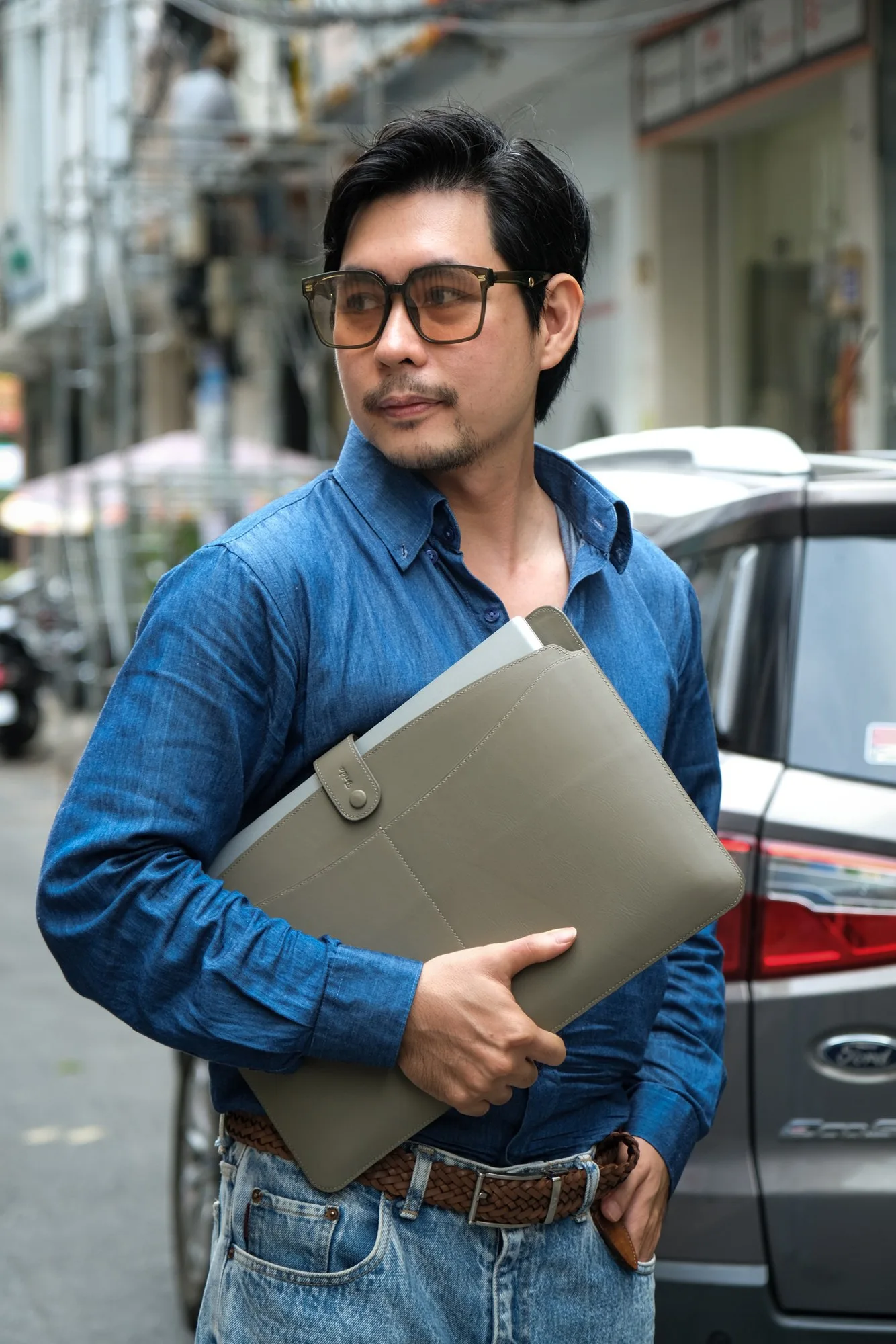 Ảnh Lifestyle Bao da laptop BRISTO da Nappa 15 inch - Koi Leather