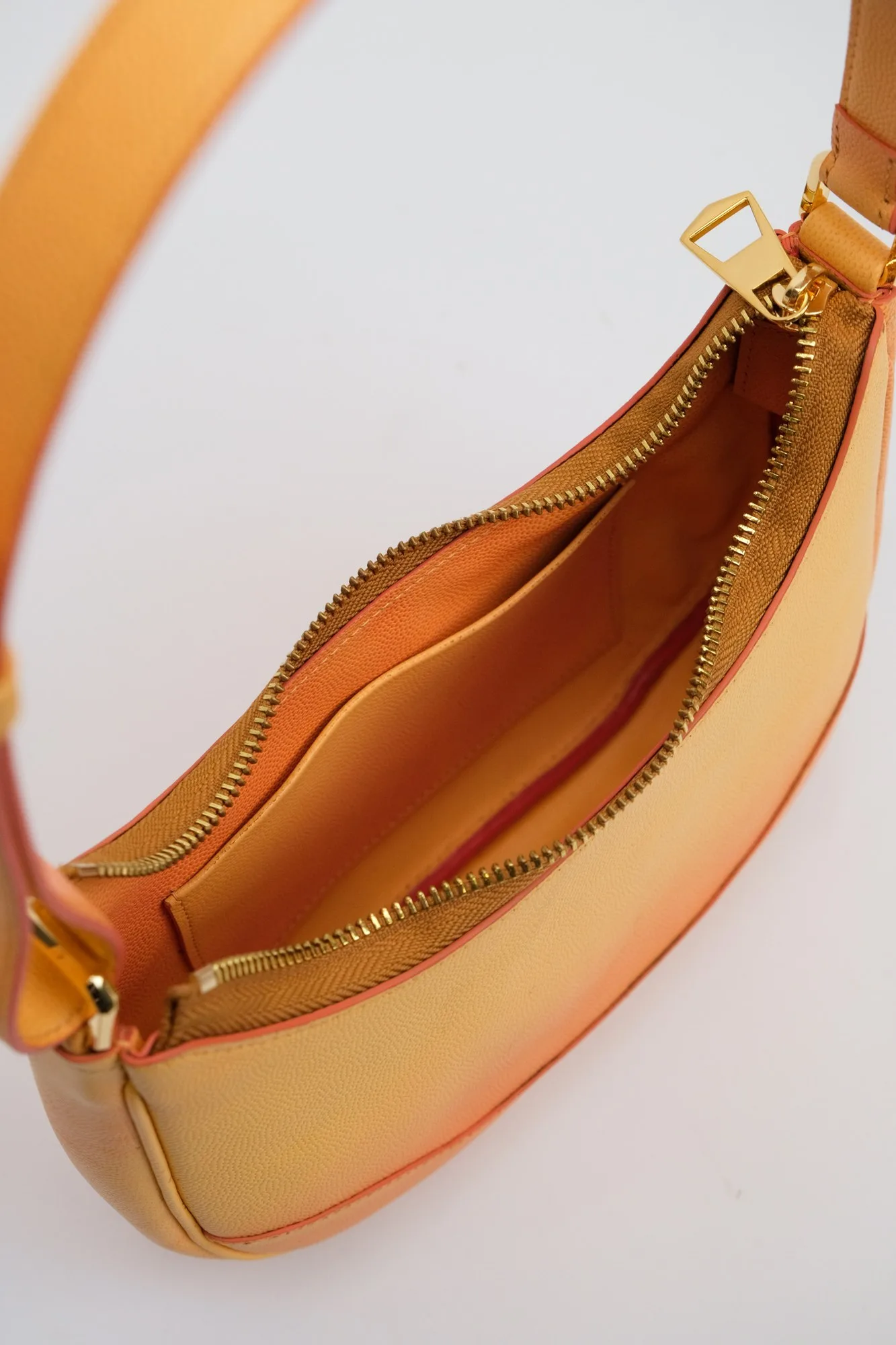 Ảnh Studio Túi Kres da bò dáng hobo kẹp nách - Koi Leather