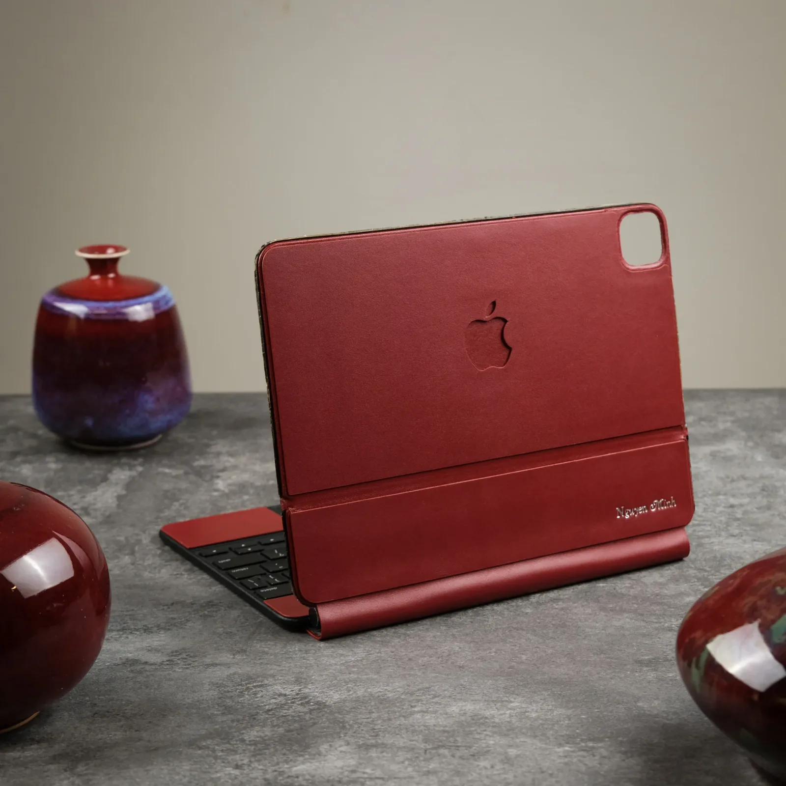 Ảnh Studio Ốp Ipad - KOI Leather